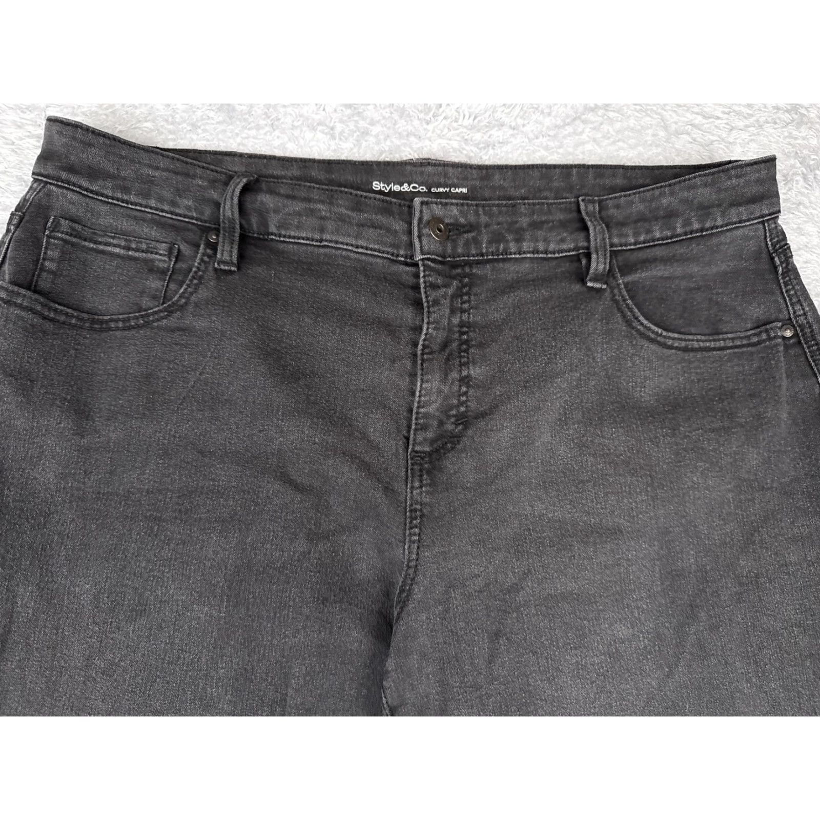Style & Co Style & Co Jeans Womens 18W Black Capri Stretch Denim Plus Size Pants Size 40" / US 18 - 4 Thumbnail