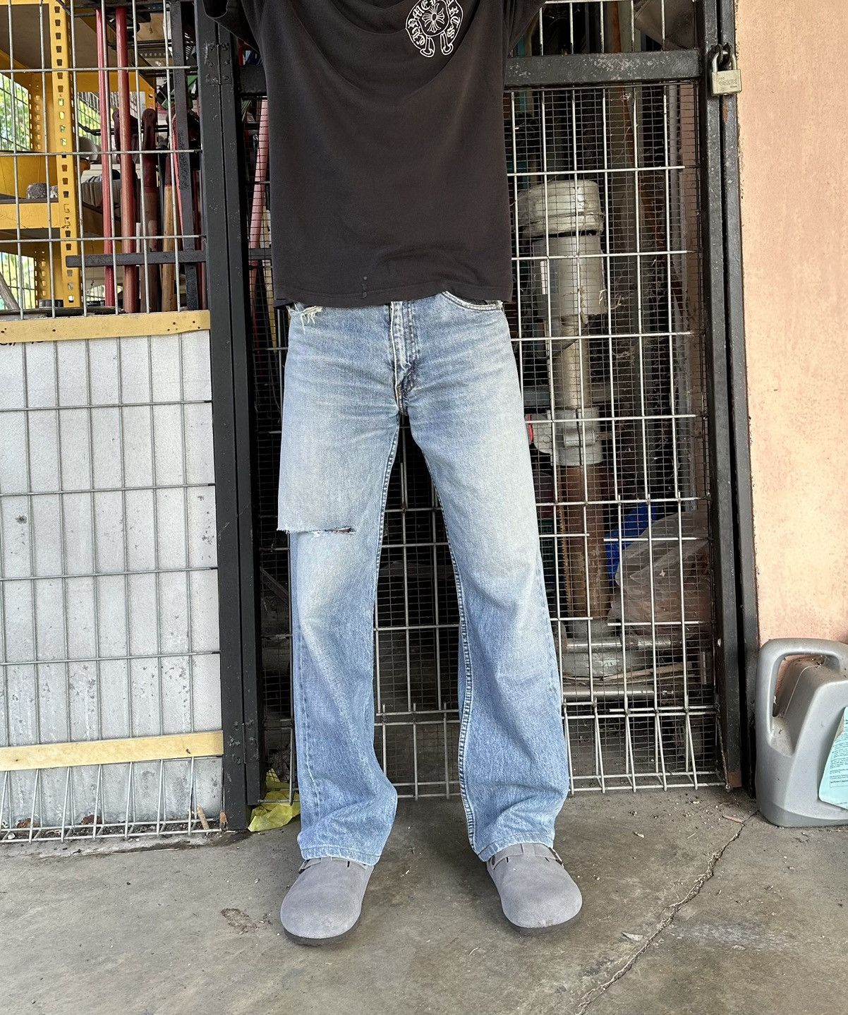 Levi's Vintage Clothing 👹Vintage Levi’s 503 Thrashed Straight Cut Jeans Size US 31 - 5 Thumbnail