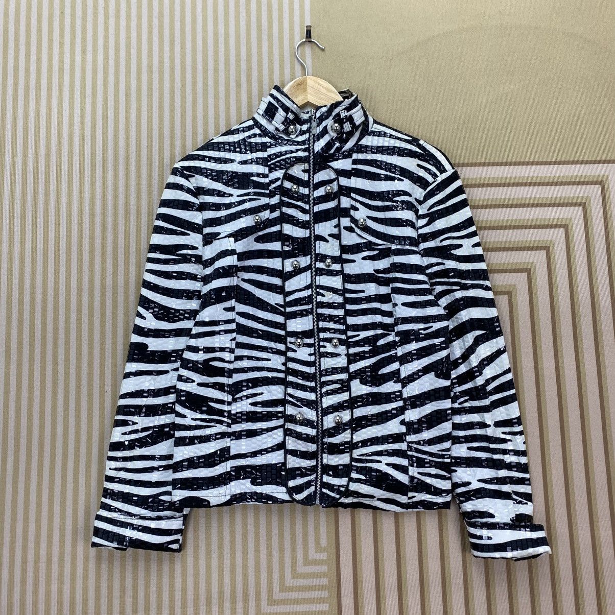 LIZ LISA 🫶 Lisa International vintage black and white zebra Patterned Size M / US 6-8 / IT 42-44 - 1 Thumbnail