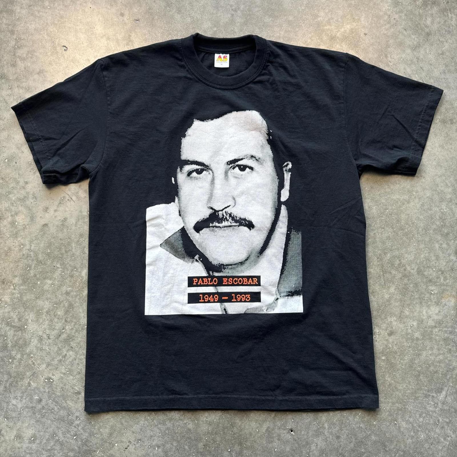 Other Pablo Escobar Ganster Graphic T-Shirt Double Sleeve Size US XL / EU 56 / 4 - 1 Thumbnail