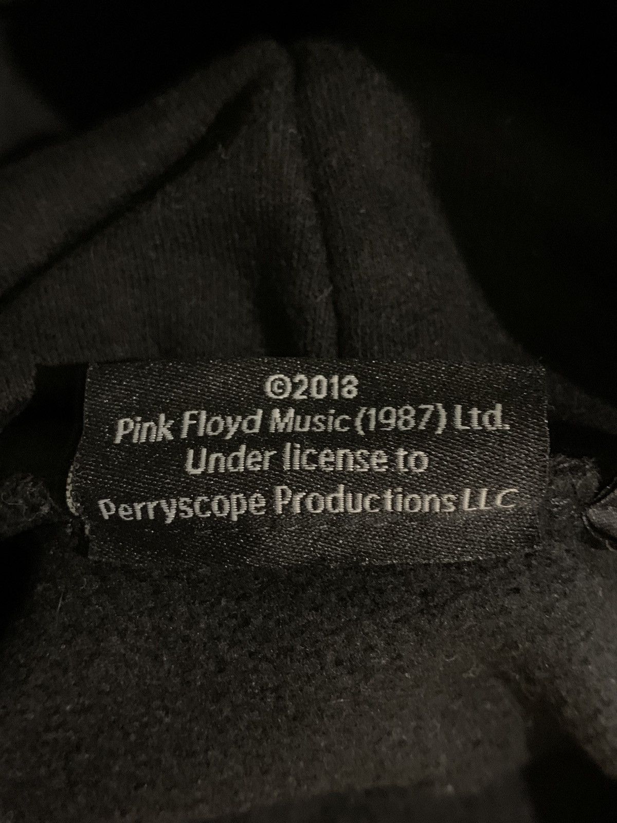 Band Tees × Pink Floyd × Vintage 2018 Pink Floyd “The Dark Side Of The Moon” Hoodie Size US XL / EU 56 / 4 - 4 Thumbnail