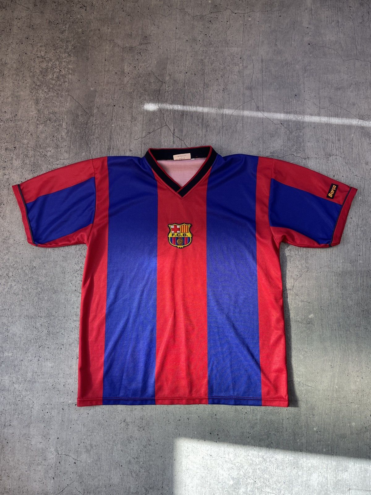 Nike × Vintage Men's Red FC Barcelona Football Club Pullover Jersey Size US L / EU 52-54 / 3 - 1 Thumbnail