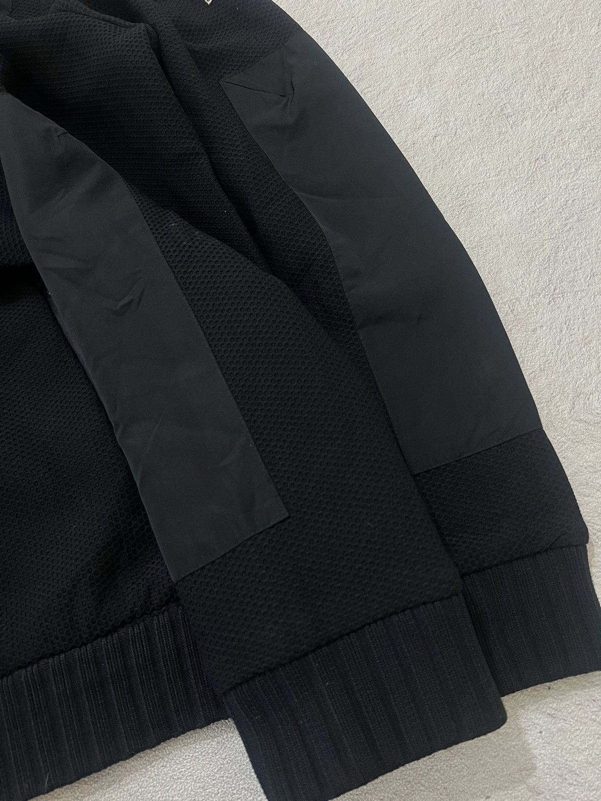 Moncler 2000s Moncler Grenoble Hybrid Panel Zip Hoddie y2k Lgb Ifsix Size US L / EU 52-54 / 3 - 4 Thumbnail
