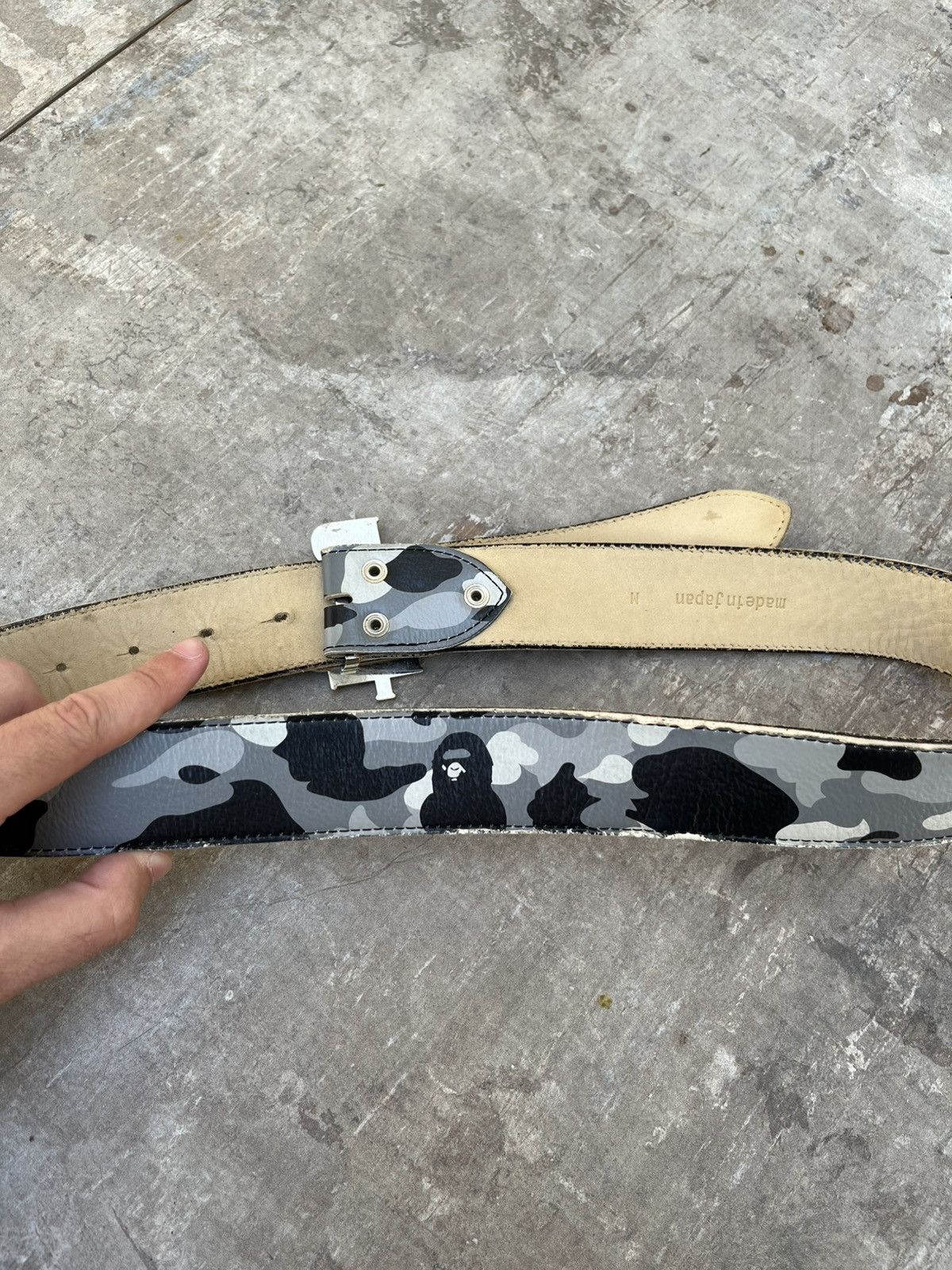 Bape Vintage Bape Camo Leather Belt W/ Bape Metal Buckle Size 30 - 12 Thumbnail
