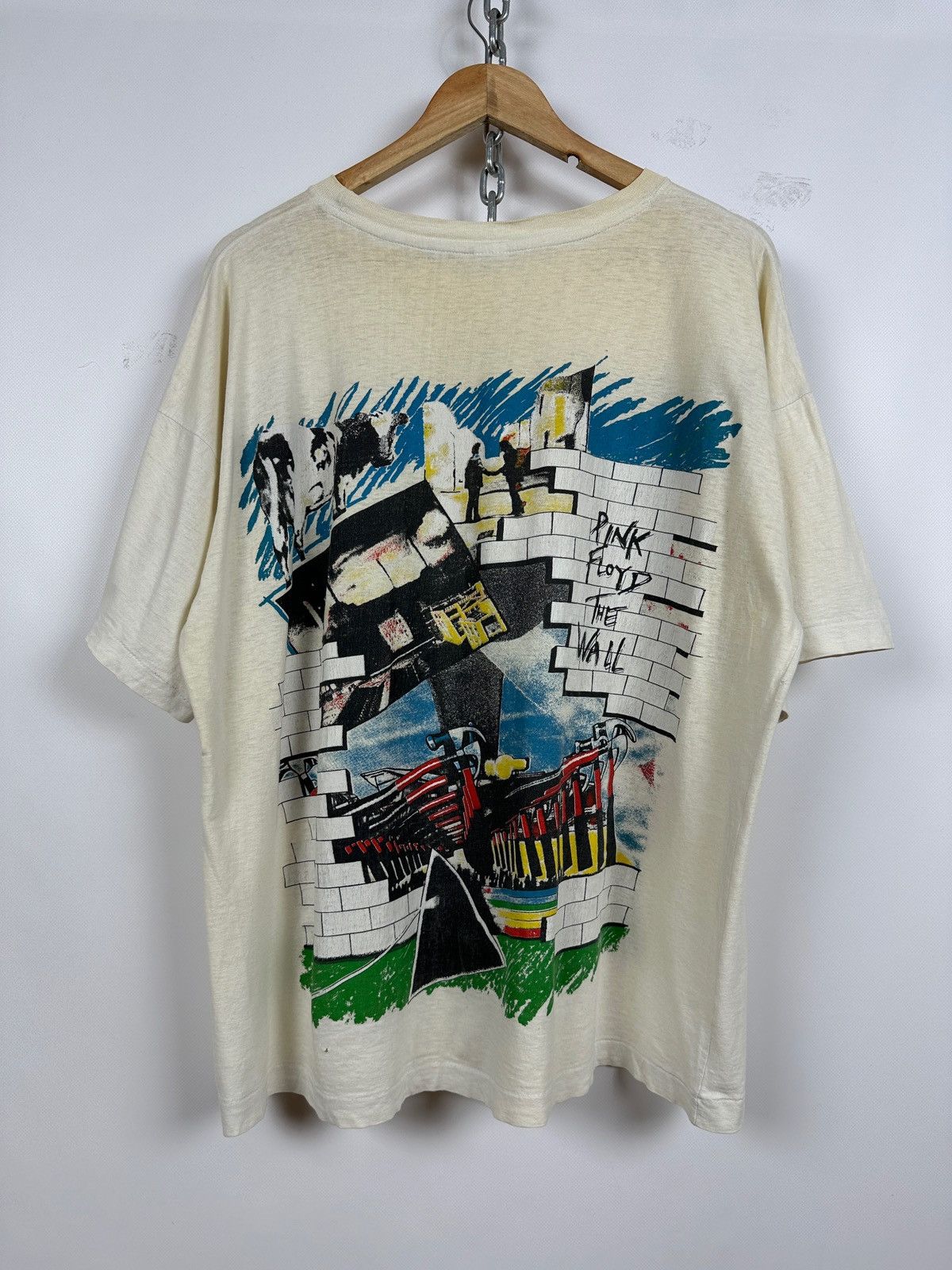 Band Tees Vintage Pink Floyd Division Bell Distressed The Wall T-Shirt Size US XL / EU 56 / 4 - 2 Thumbnail