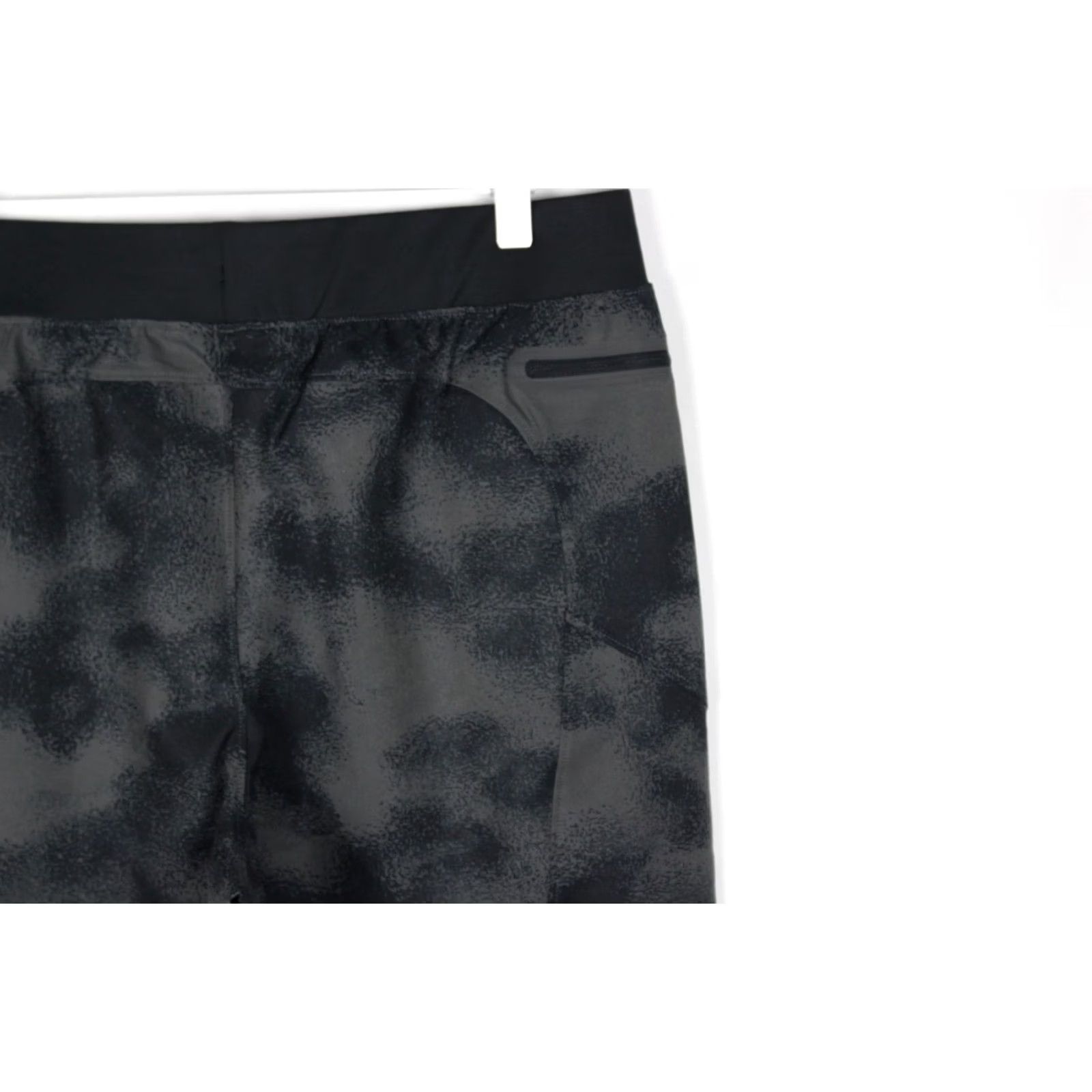 Under Armour Under Armour Men's UA Ustoppable Print Jogger Large Black Camo 1352027 010 Size US 33 - 3 Thumbnail