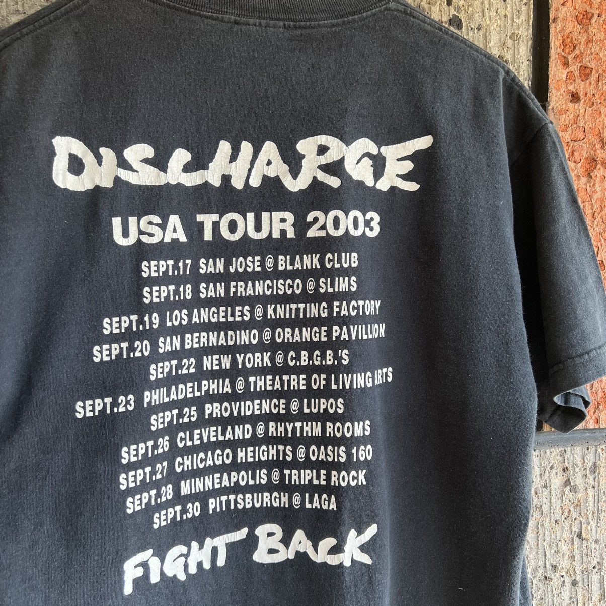 Band Tees VTG 2003 Discharge Fight Back USA Tour Tee Shirt Punk Size US L / EU 52-54 / 3 - 6 Thumbnail