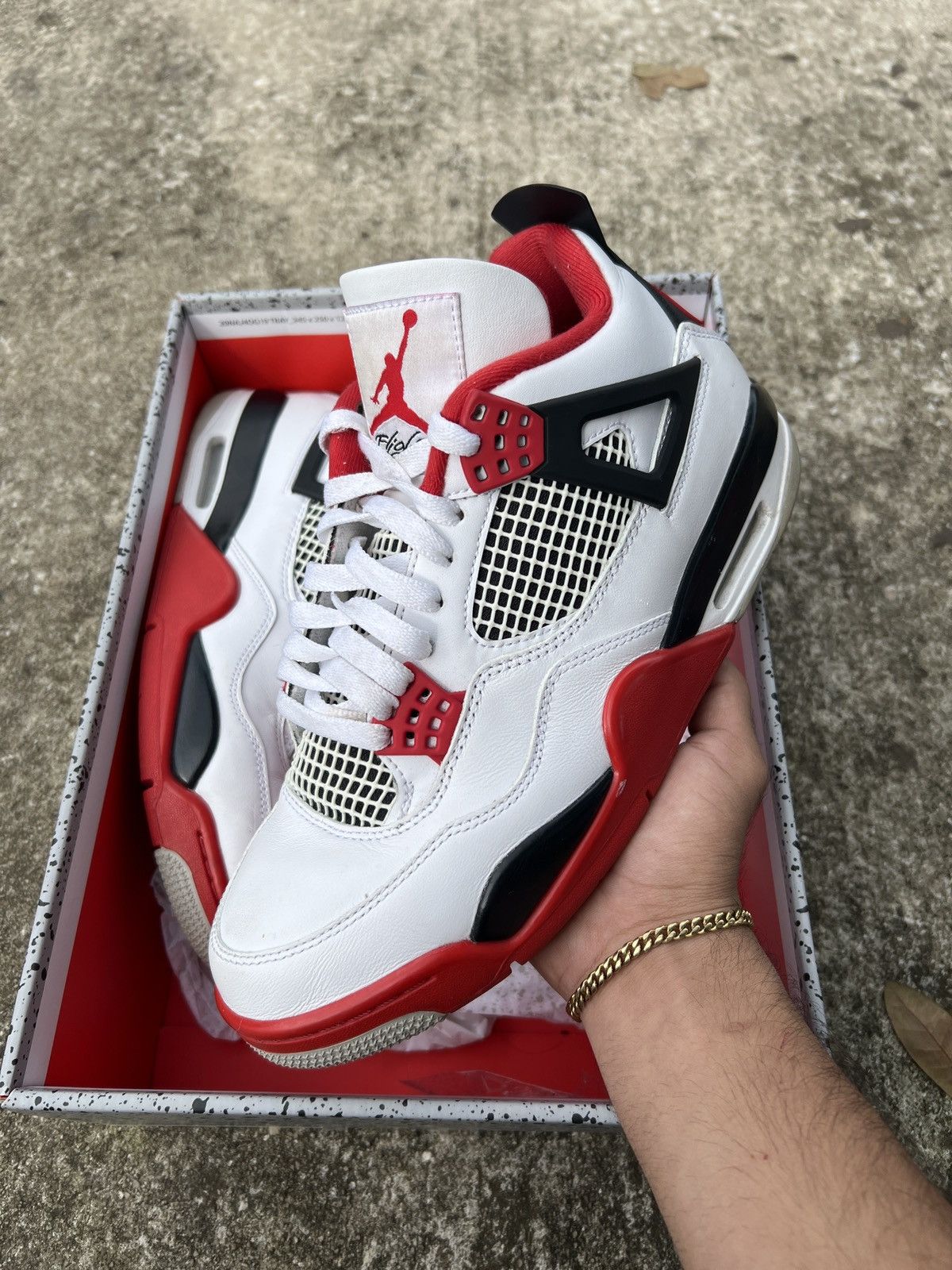 Jordan Brand × Nike Jordan Retro 4 Fire Red Size US 9.5 / EU 42-43 - 1 Thumbnail
