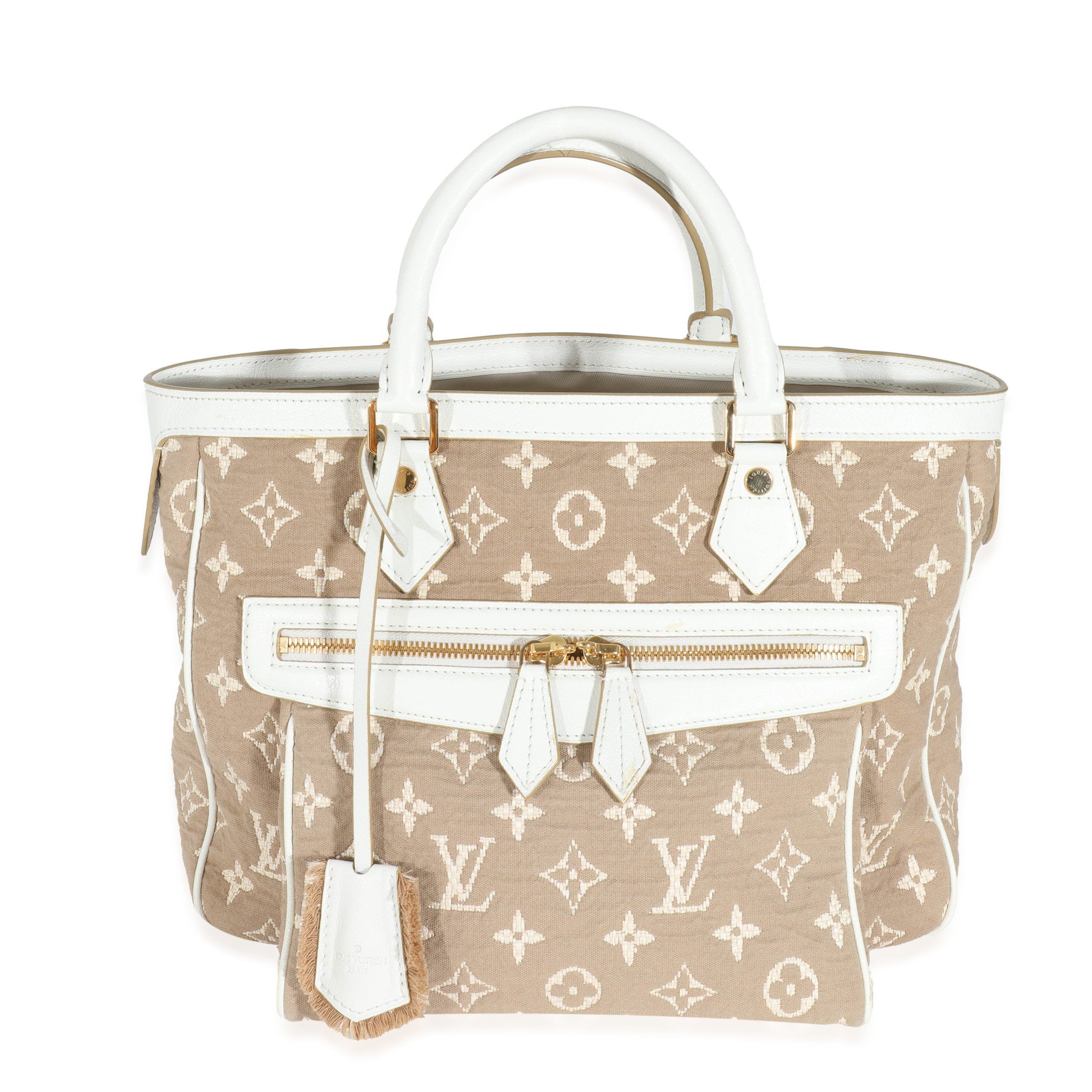 image of Louis Vuitton Blanc Monogram Jacquard Sabbia Cabas Mm in White, Women's