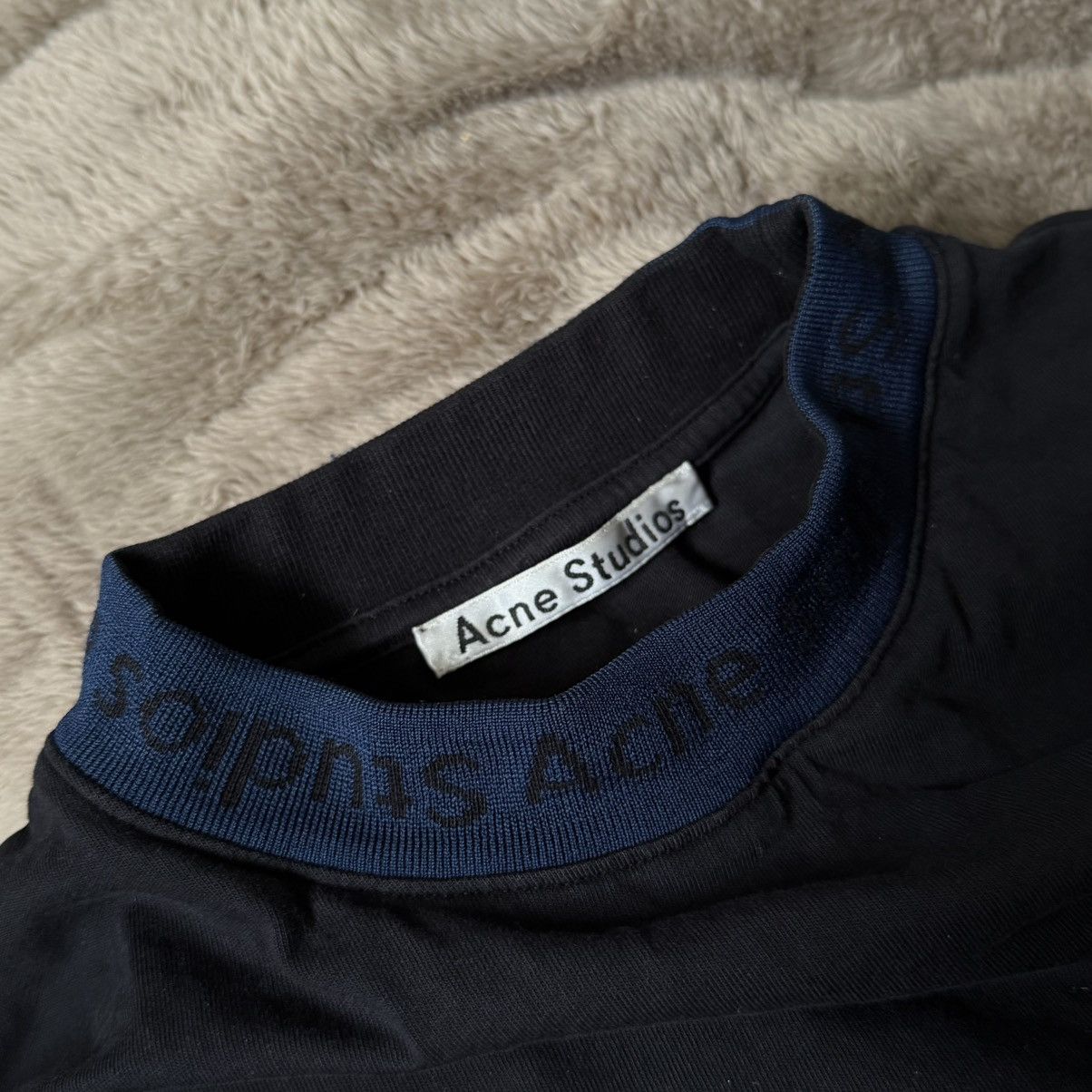 Acne Studios Acne Studios Navid Neck Logo T Shirt Size M / US 6-8 / IT 42-44 - 1 Thumbnail