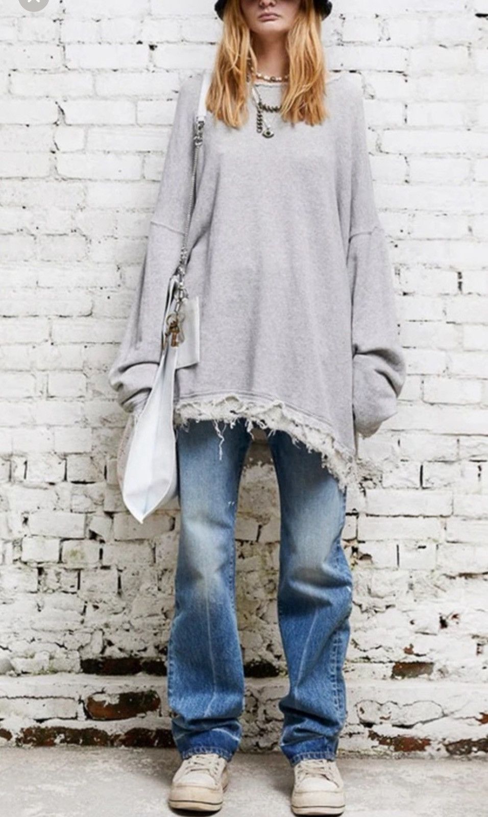 R13 Shredded Edge Oversized Crewneck. Medium Size M / US 6-8 / IT 42-44 - 10 Thumbnail