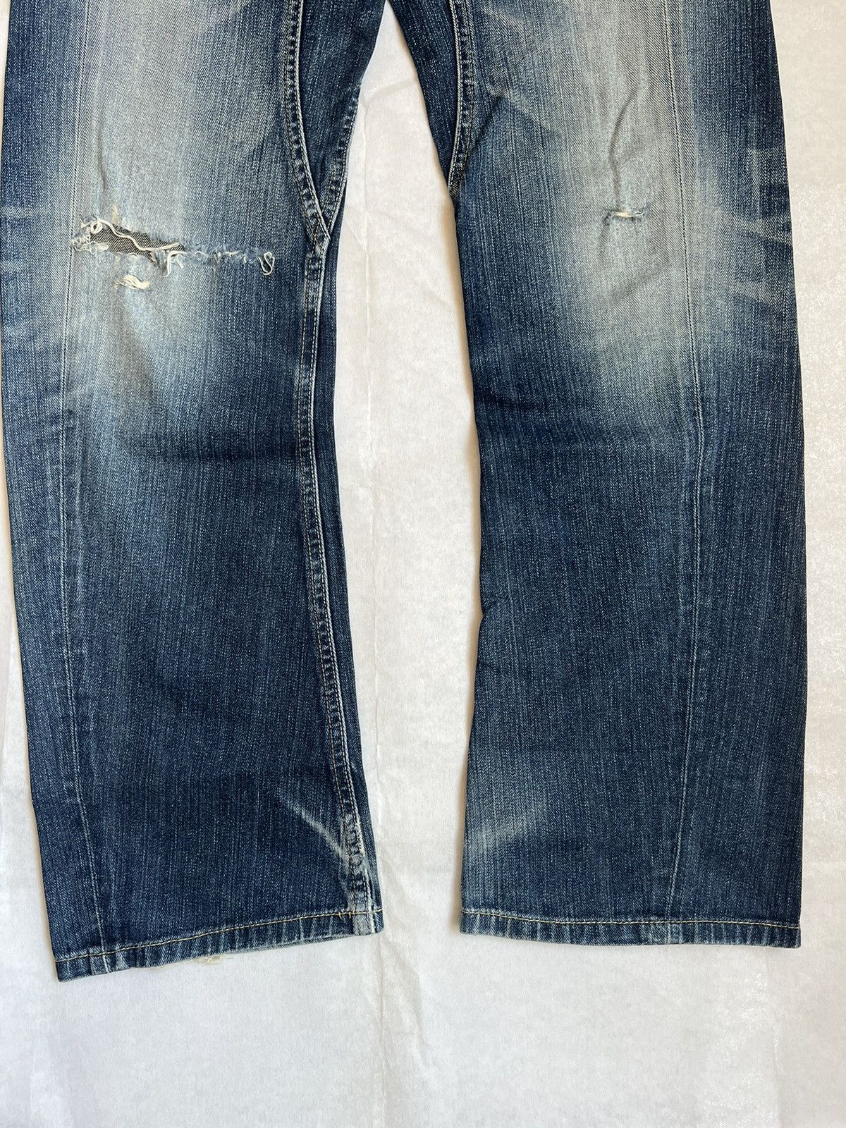 Lee Lee Cowboy Buckle Back Blue Wash Fading Distressed Denim Size US 31 - 7 Thumbnail