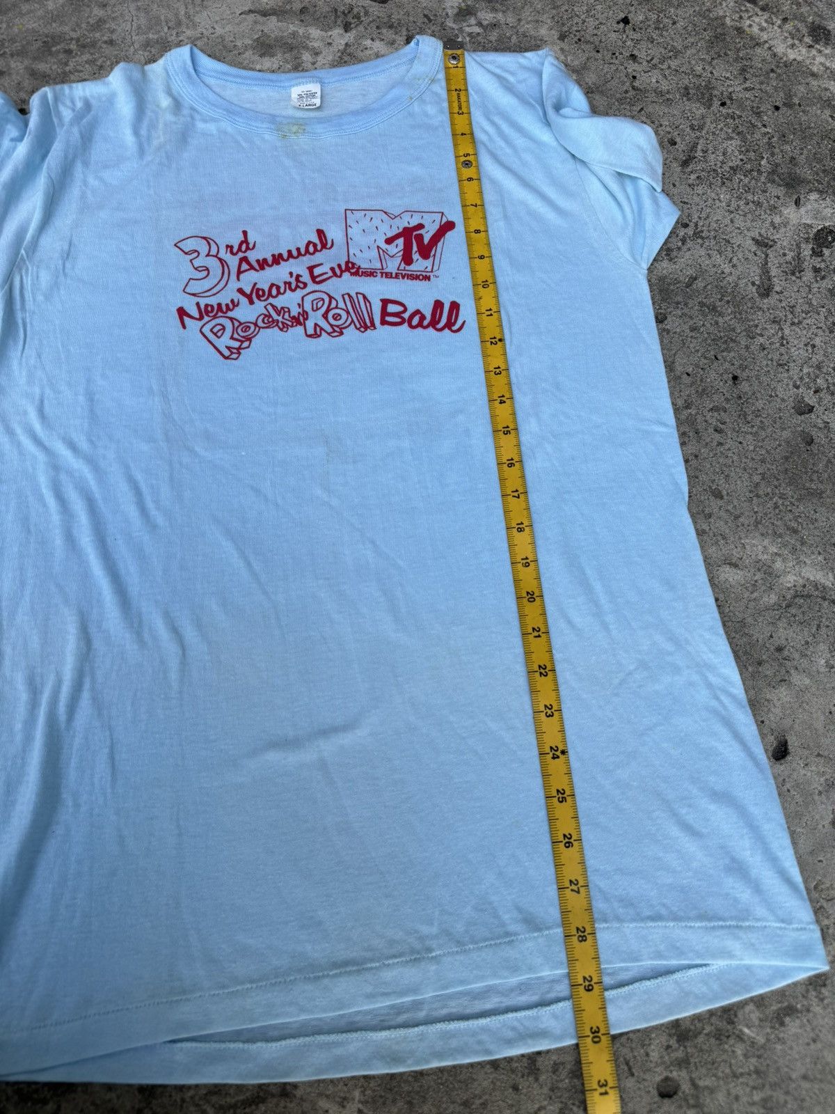 Levi's Vintage Clothing Vintage 80s Levis MTV Rock n Roll Tshirt Size US XL / EU 56 / 4 - 7 Thumbnail