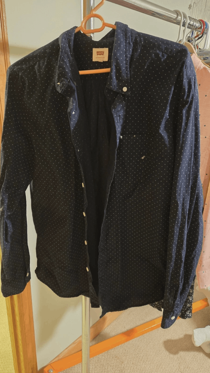 Levi's Levi's Dark Blue and Polka Dot Button Up in XL Size US XL / EU 56 / 4 - 1 Thumbnail
