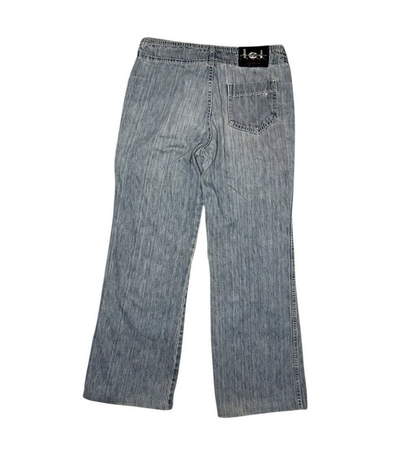 L.E.I. Vtg lei Juniors 7 Lace Flare Low Rise Jeans Light Wash Y2K Size 30" / US 8 / IT 44 - 4 Thumbnail