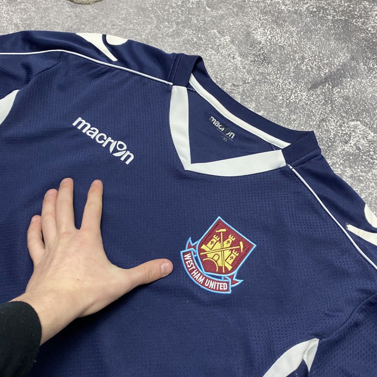 Vintage Vintage Macron West Ham United Team soccer jersey Size US XXL / EU 58 / 5 - 3 Thumbnail