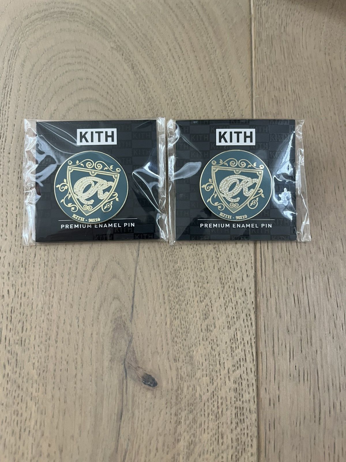 Kith Kith Beverly Hills Pin Bundle Size ONE SIZE - 1 Preview