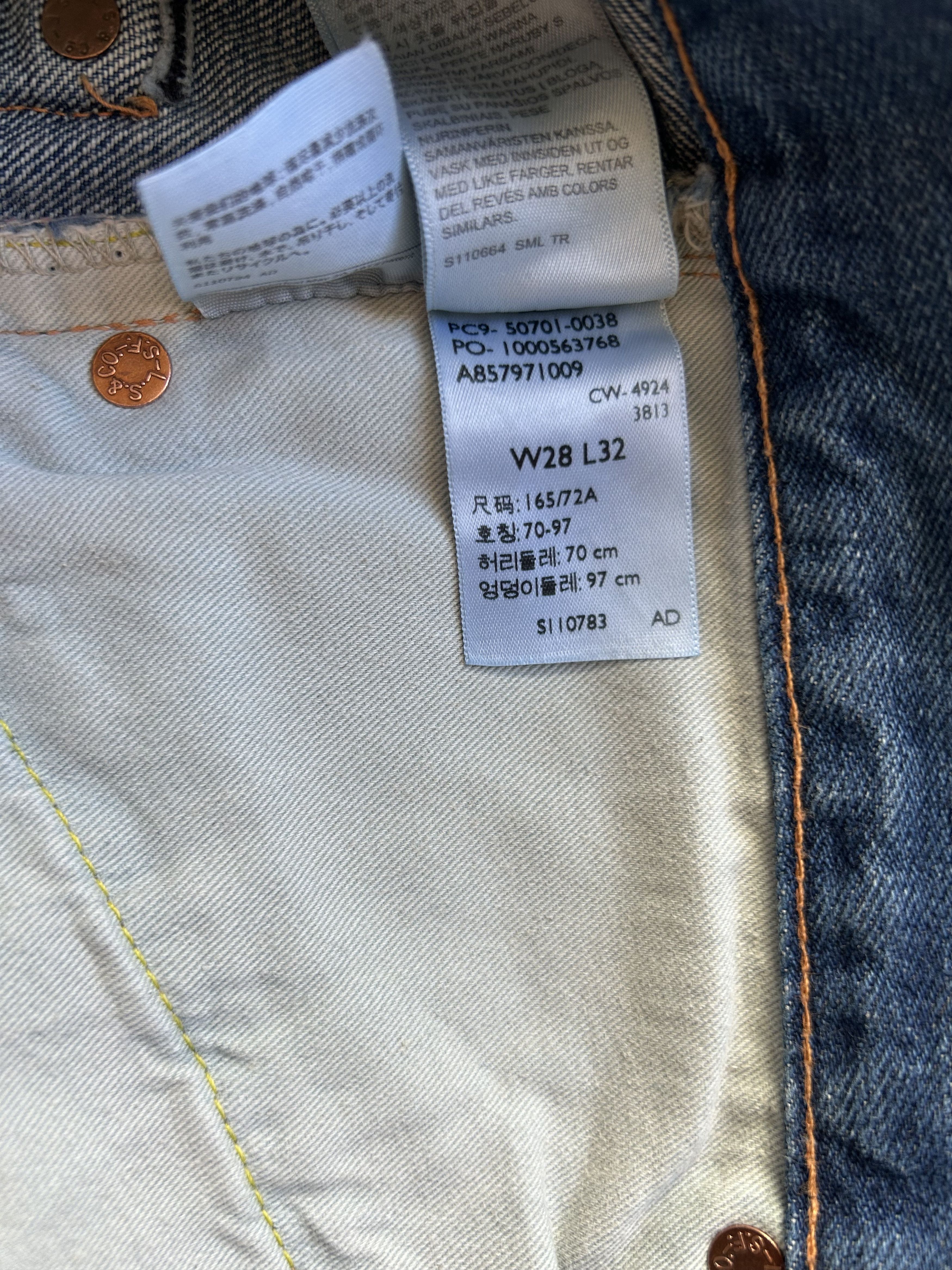 Levi's Vintage Clothing LVC 701 1950s Japanese Selvedge Denim — W28 L32 — NWT Size 28" / US 6 / IT 42 - 13 Thumbnail