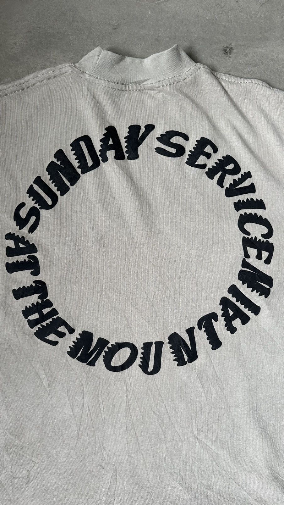 Vintage YEZZY KANYE WEST TRUST GOD SUNDAY SERVICES CROPPED TEE Size US L / EU 52-54 / 3 - 8 Thumbnail