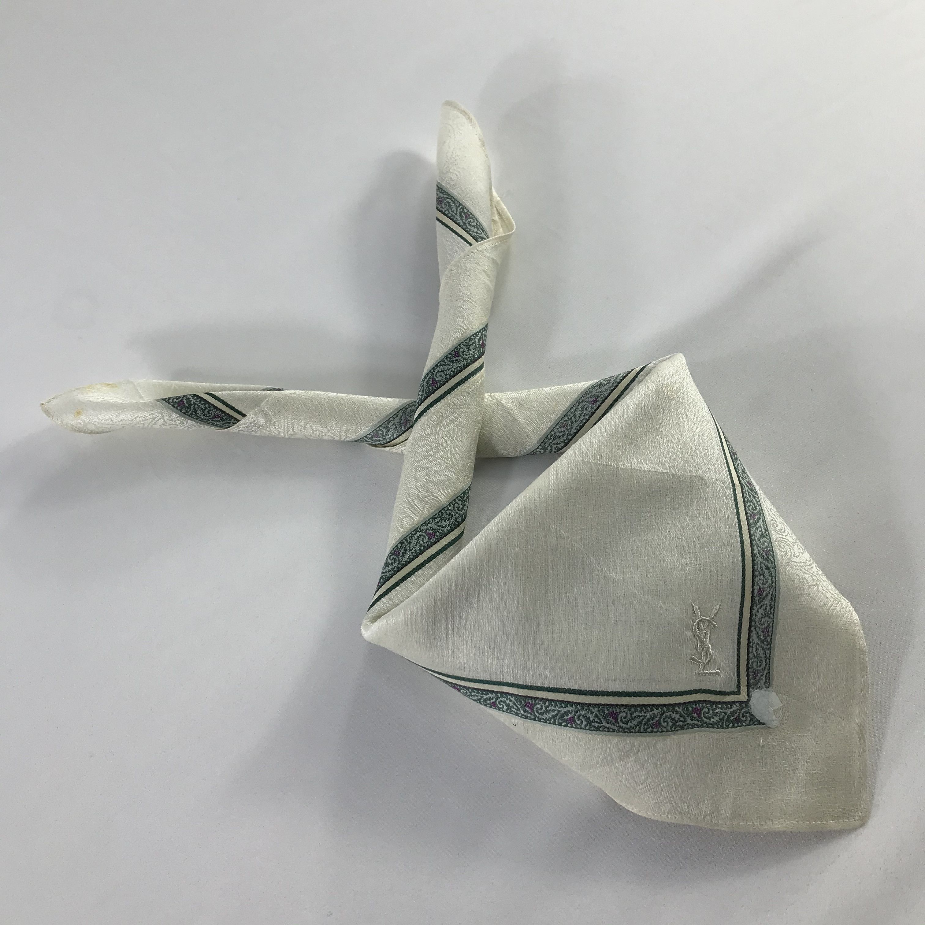 Vintage × Yves Saint Laurent Yves Saint Laurent Bandana / Handkerchief /Neckerchief -S727 Size ONE SIZE - 4 Thumbnail
