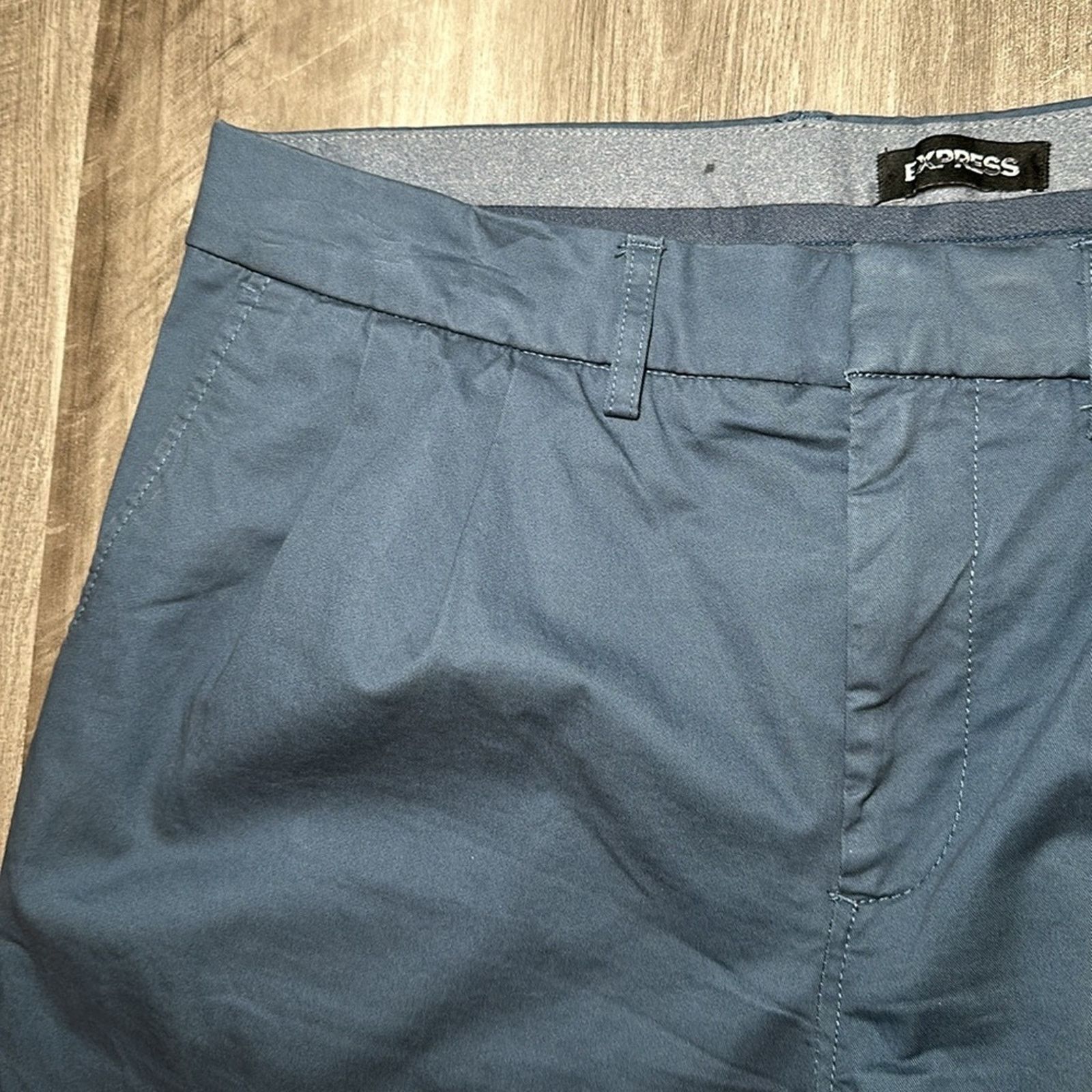 Express Express Athletic Pleated Chinos (NWOT) - 37x27 (Measures) Size US 37 - 6 Thumbnail