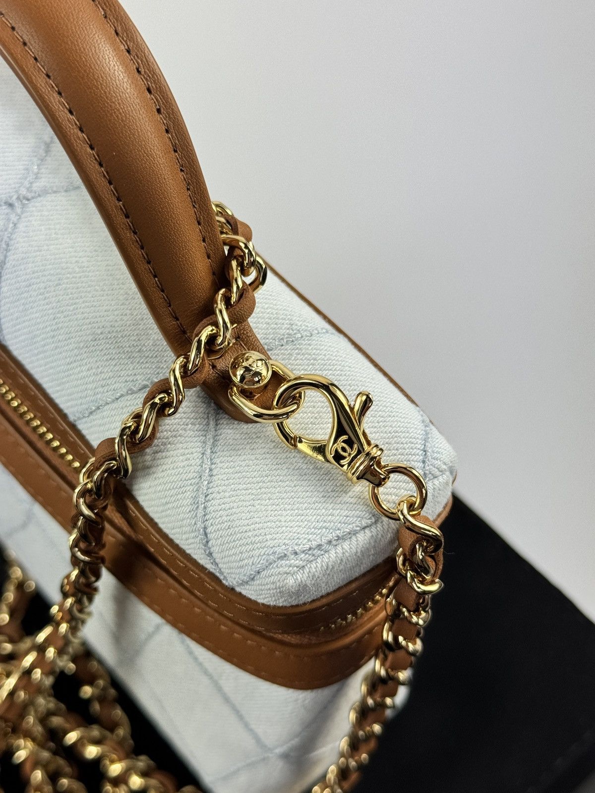 Chanel SMALL DENIM VANITY BAG ‘COCO BEACH 2026’ Size ONE SIZE - 5 Thumbnail