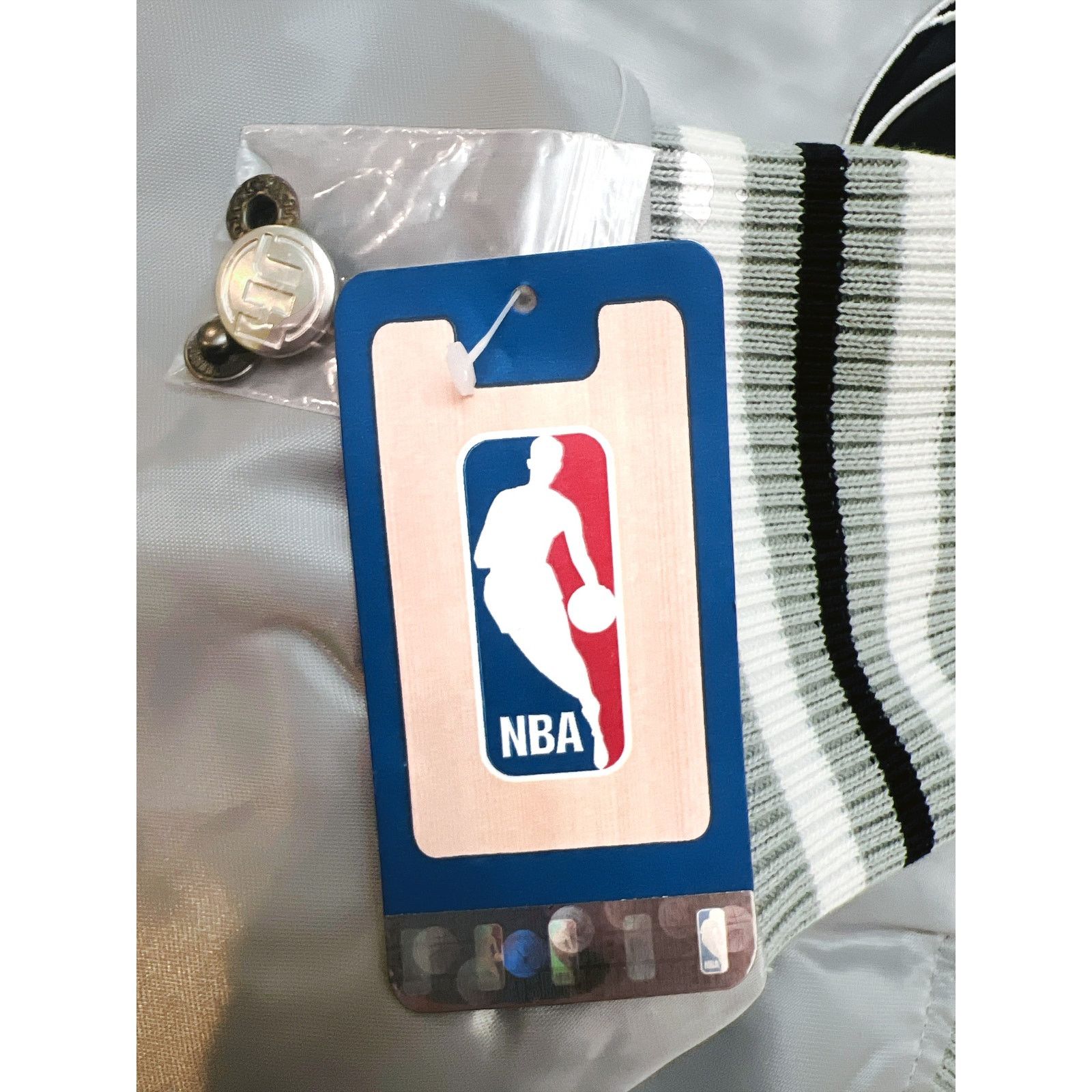 JH Design NBA Miami Heat Satin Bomber Jacket – Size 4XL | New W/ Tags Size US XXL / EU 58 / 5 - 3 Thumbnail