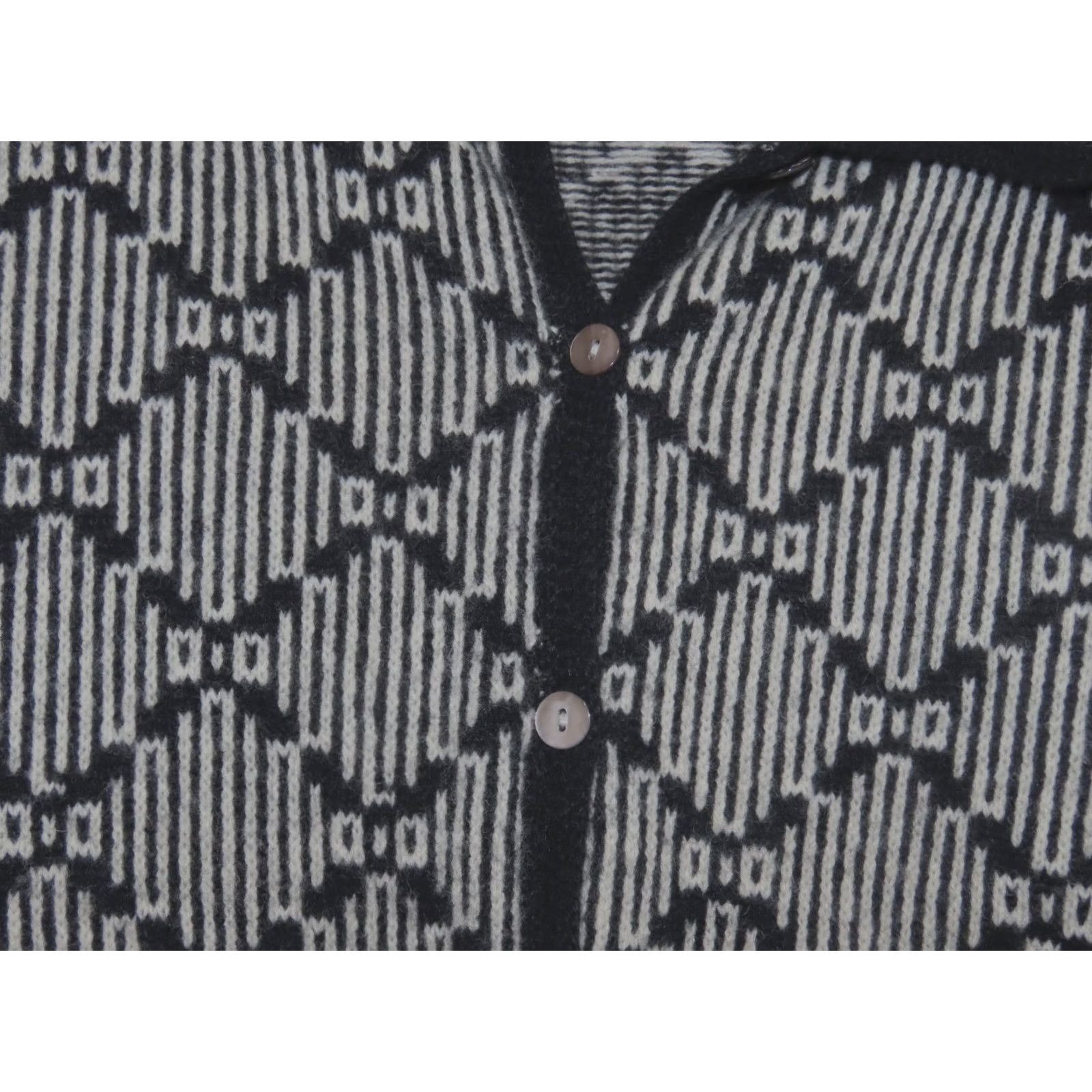 Vintage Sarah Spencer Women's Cardigan Shirt? Wait this is a Cardigan Sweater. Size L / US 10 / IT 46 - 5 Thumbnail