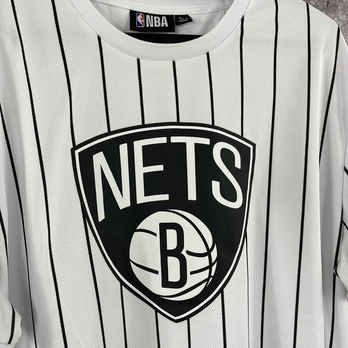 NBA × Vintage NBA Nets Brooklyn New York T-Shirt Big Logo Size L Size US L / EU 52-54 / 3 - 4 Thumbnail