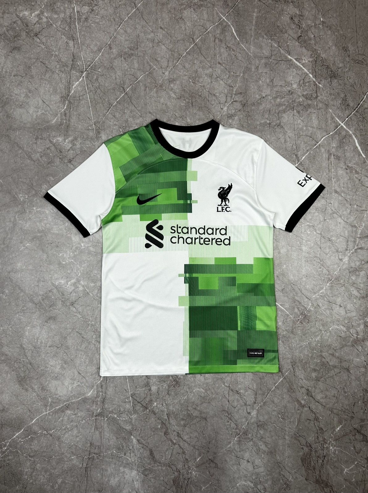 Nike LIVERPOOL NIKE 2023/2024 1 FOOTBALL THIRD JERSEY #9 DARWIN Size US S / EU 44-46 / 1 - 1 Thumbnail