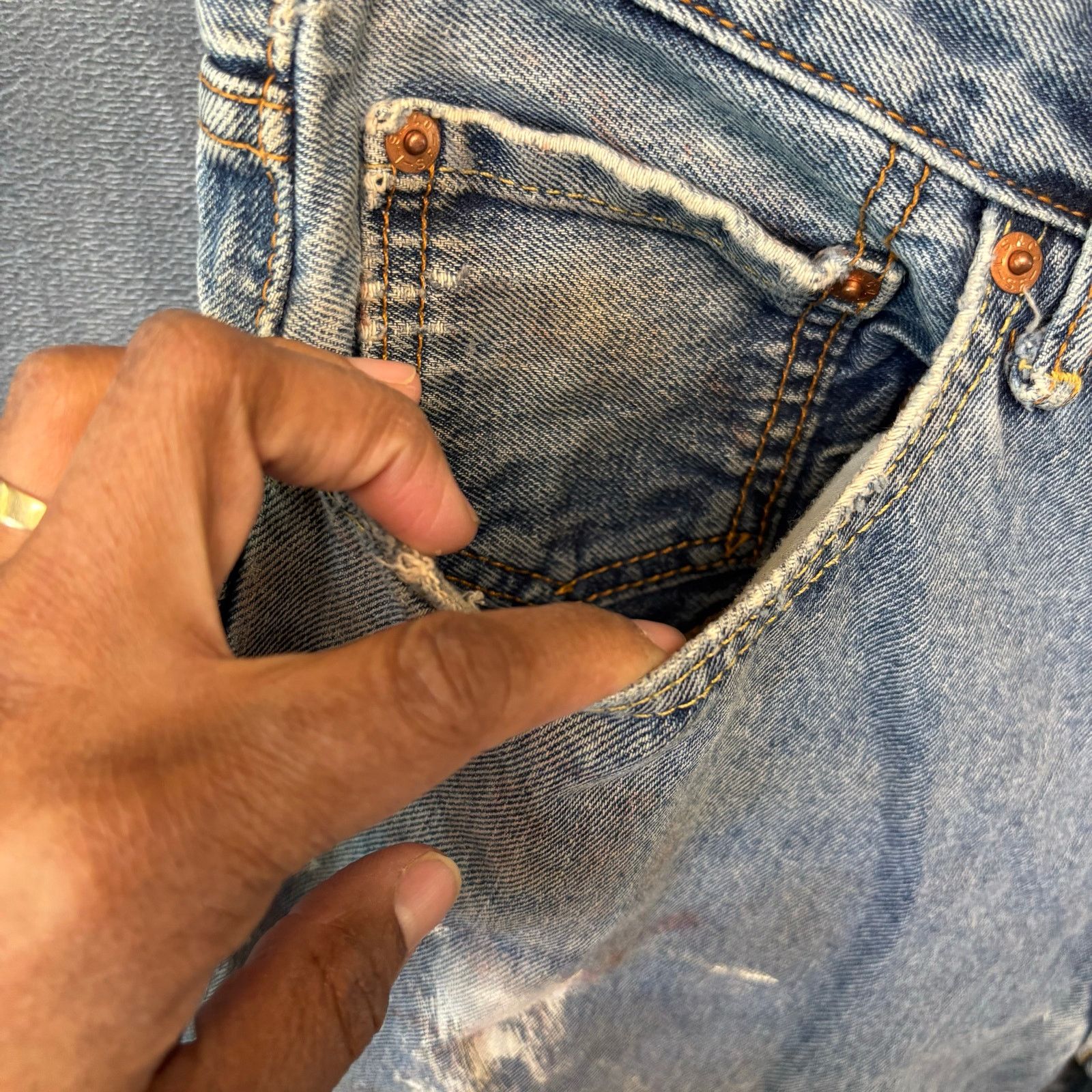 Levi's Thrashed Levi's 550 34x30 Paint Marks Skater Grunge Casual Size US 34 / EU 50 - 5 Thumbnail