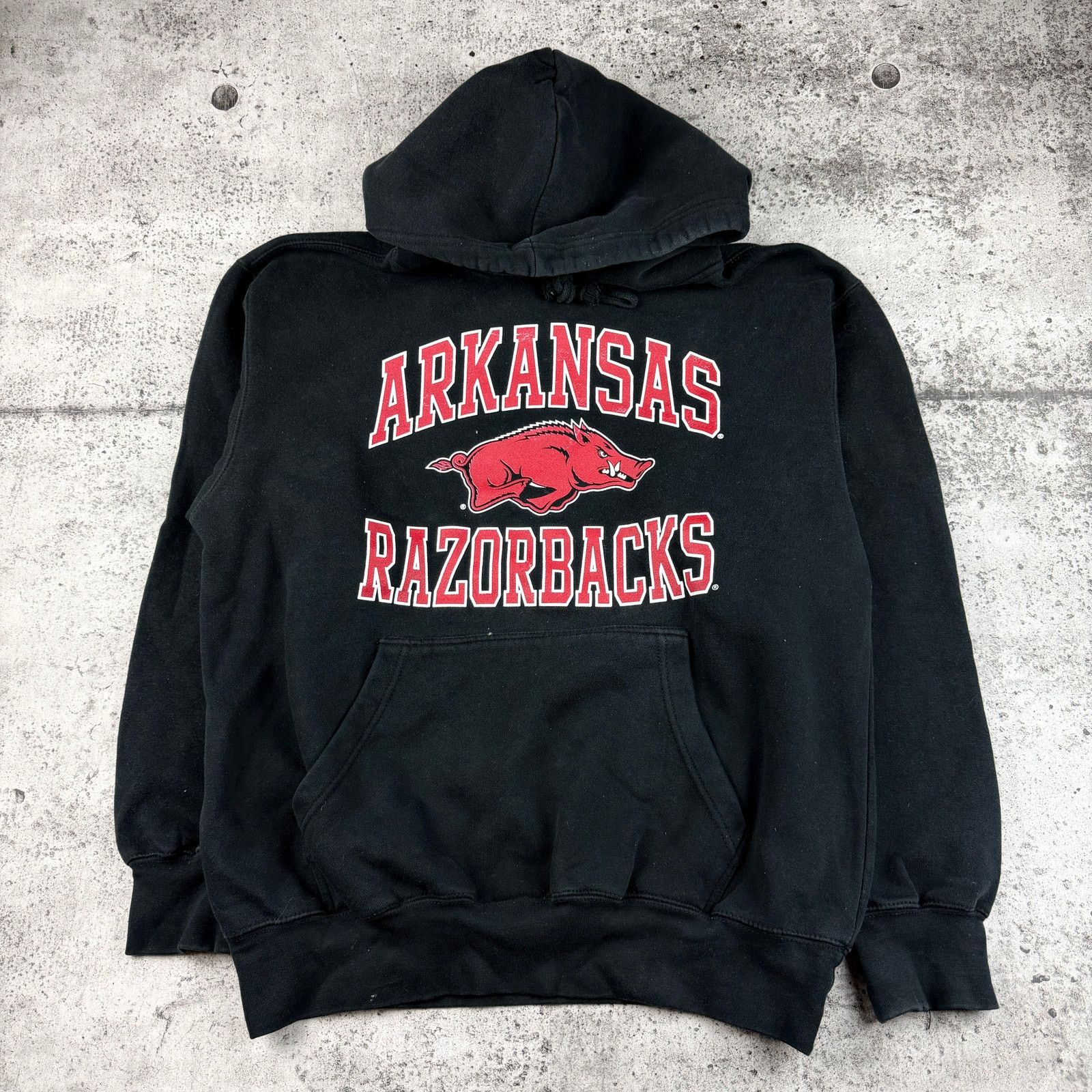 Vintage Arkansas Razorbacks Hoodie Size Large (22x25) Size US L / EU 52-54 / 3 - 1 Thumbnail