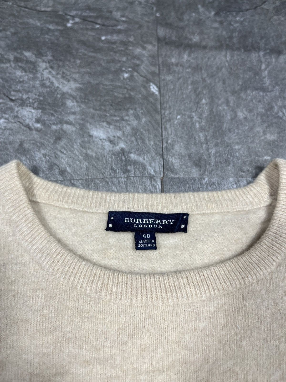 Burberry Burberry London Beige Cashmere Sweater Size 40 Size S / US 4 / IT 40 - 3 Thumbnail