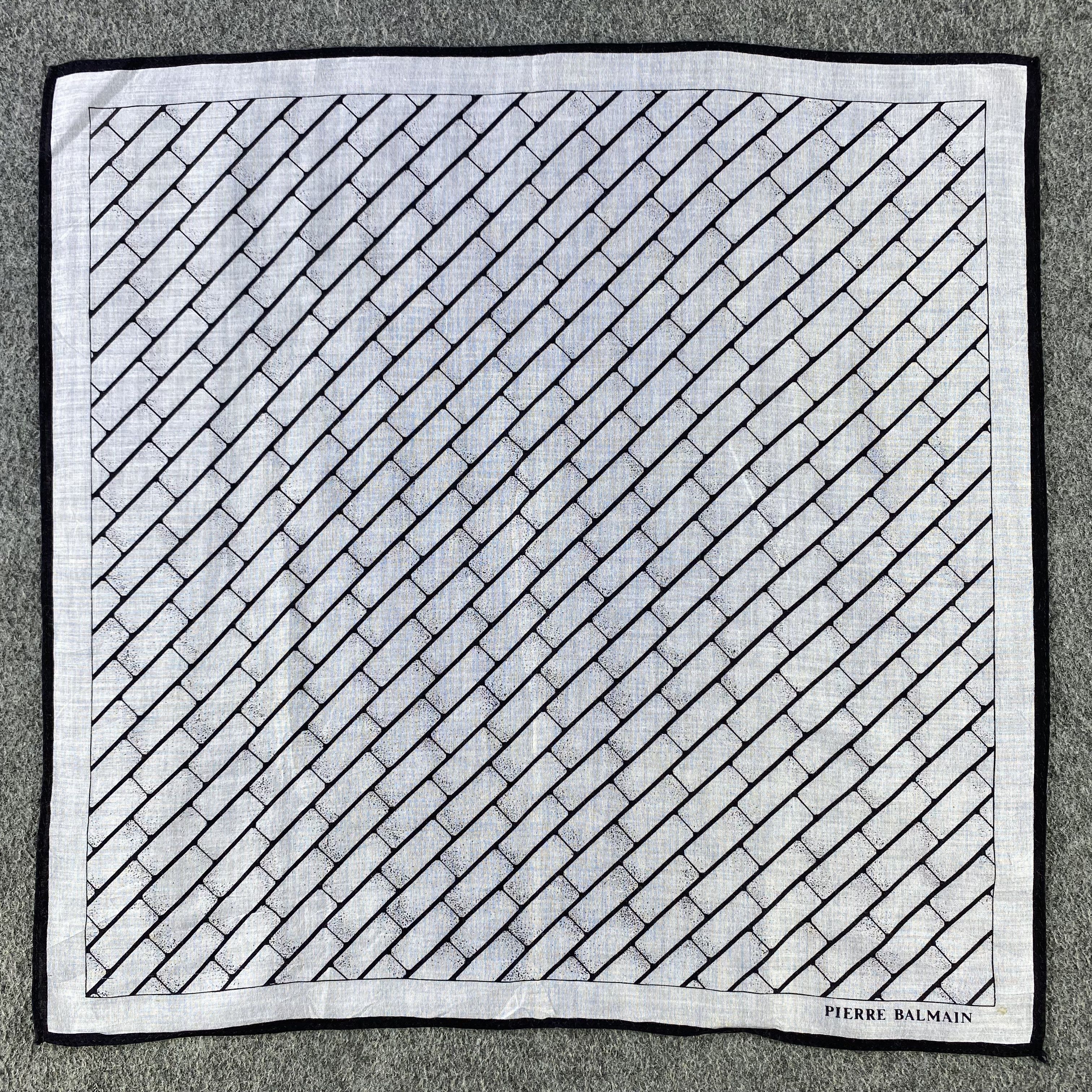 Pierre Balmain × Vintage Pierre Balmain Handkerchief/Neckerchief/Bandana HC716 Size ONE SIZE - 1 Thumbnail
