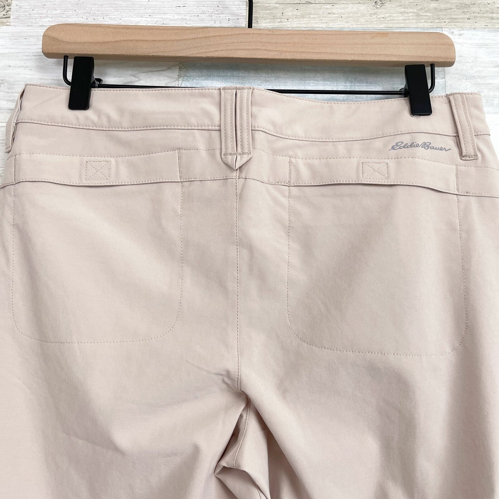 Eddie Bauer Eddie Bauer Ruched Hem Capri Hiking Pants Beige Mid Womens 6 Size 28" / US 6 / IT 42 - 6 Thumbnail