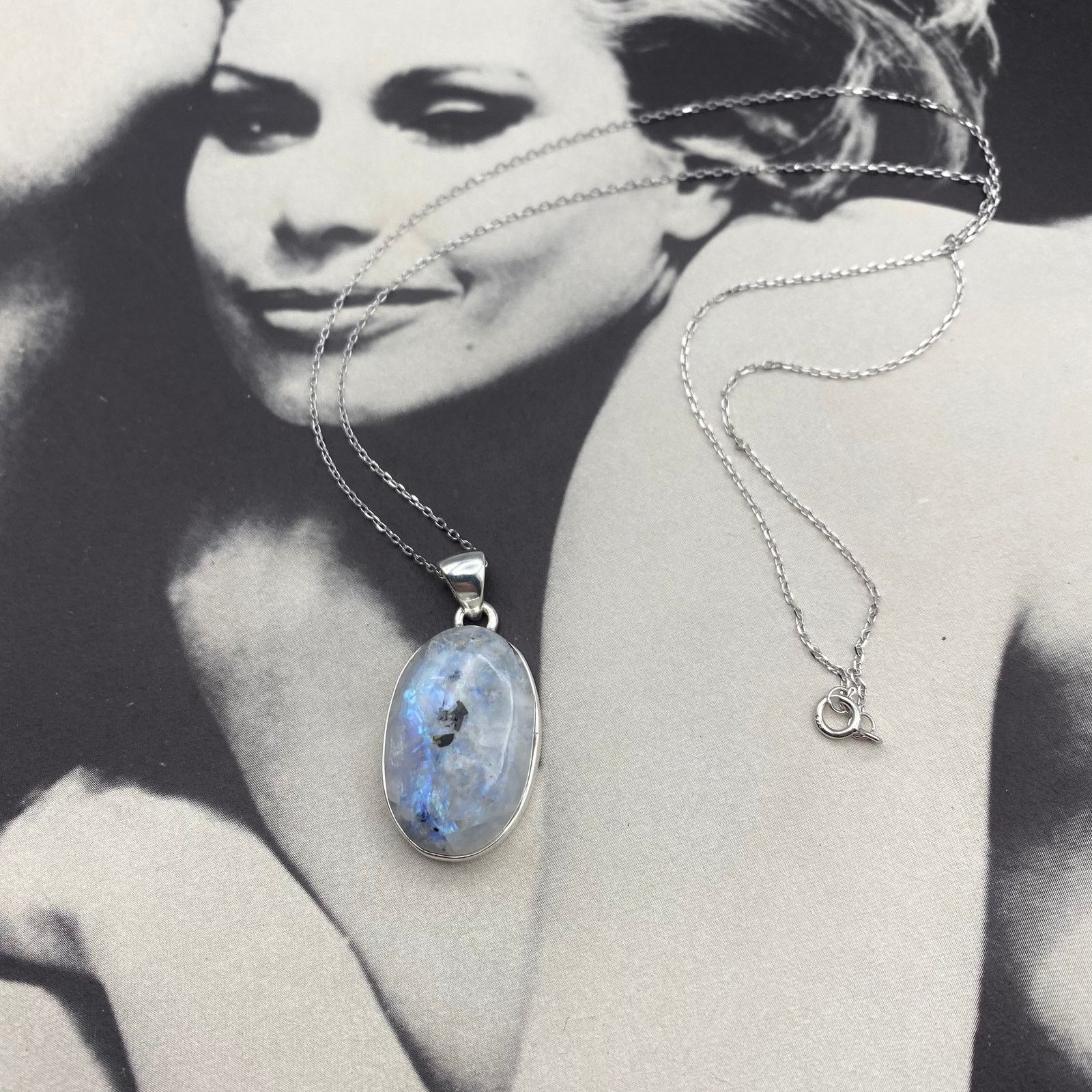 The Unbranded Brand Natural Rainbow Moonstone And Quartz Sterling Necklace Size ONE SIZE - 1 Thumbnail