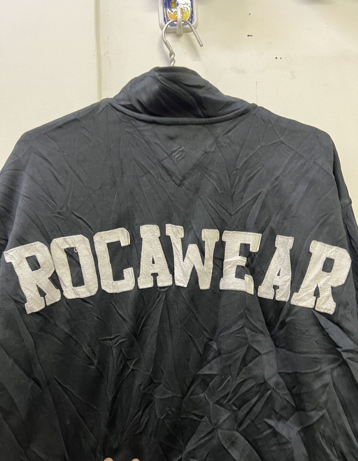 Rocawear Vintage Rocawear Black Zip-Up Jacket – Embroidered Back Logo Size US XL / EU 56 / 4 - 2 Thumbnail