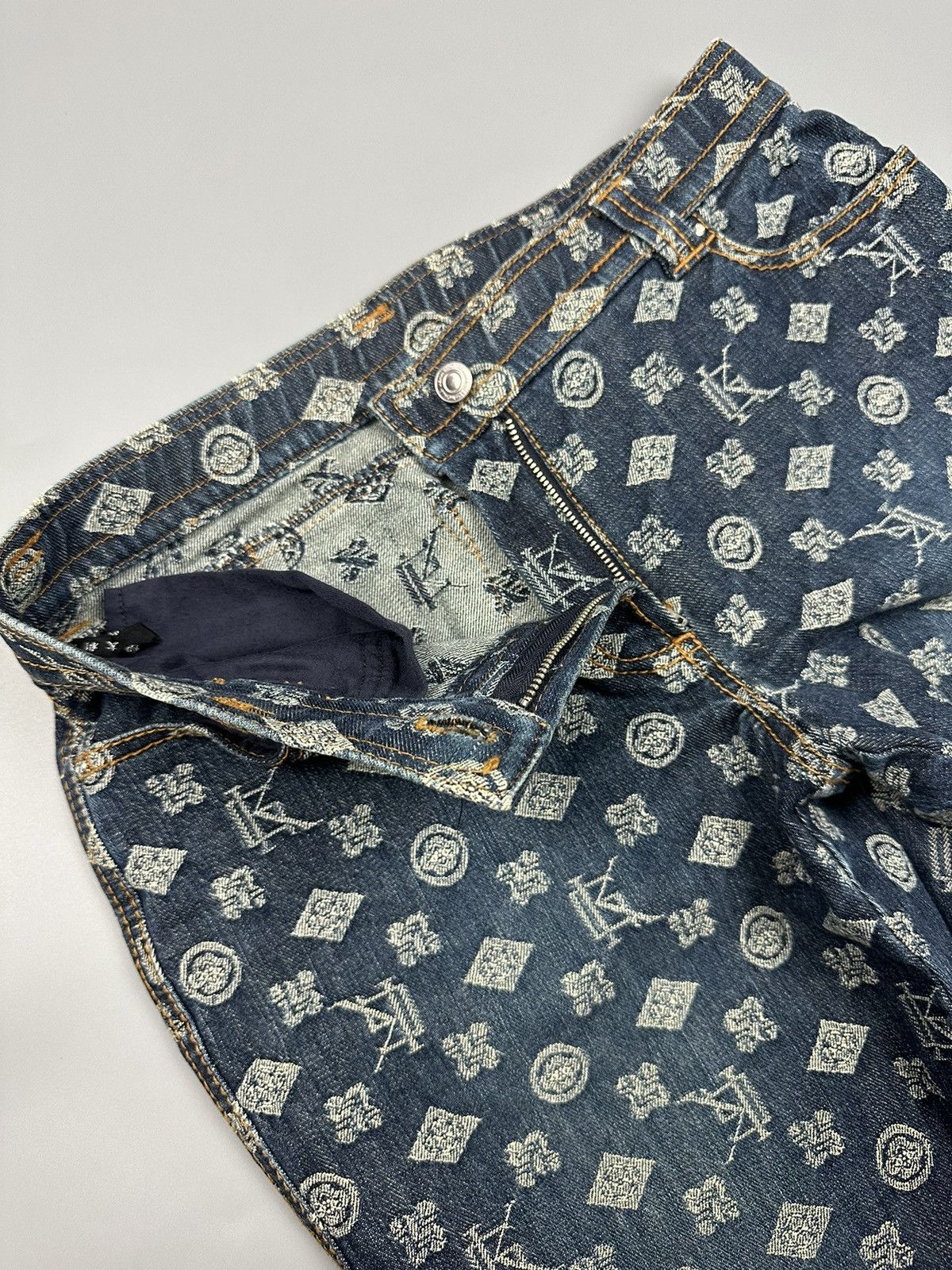 If Six Was Nine × Le Grande Bleu (L.G.B.) 🔥Rare🔥Vintage Japanese Monogram Flared Jeans Size 30" / US 8 / IT 44 - 8 Thumbnail