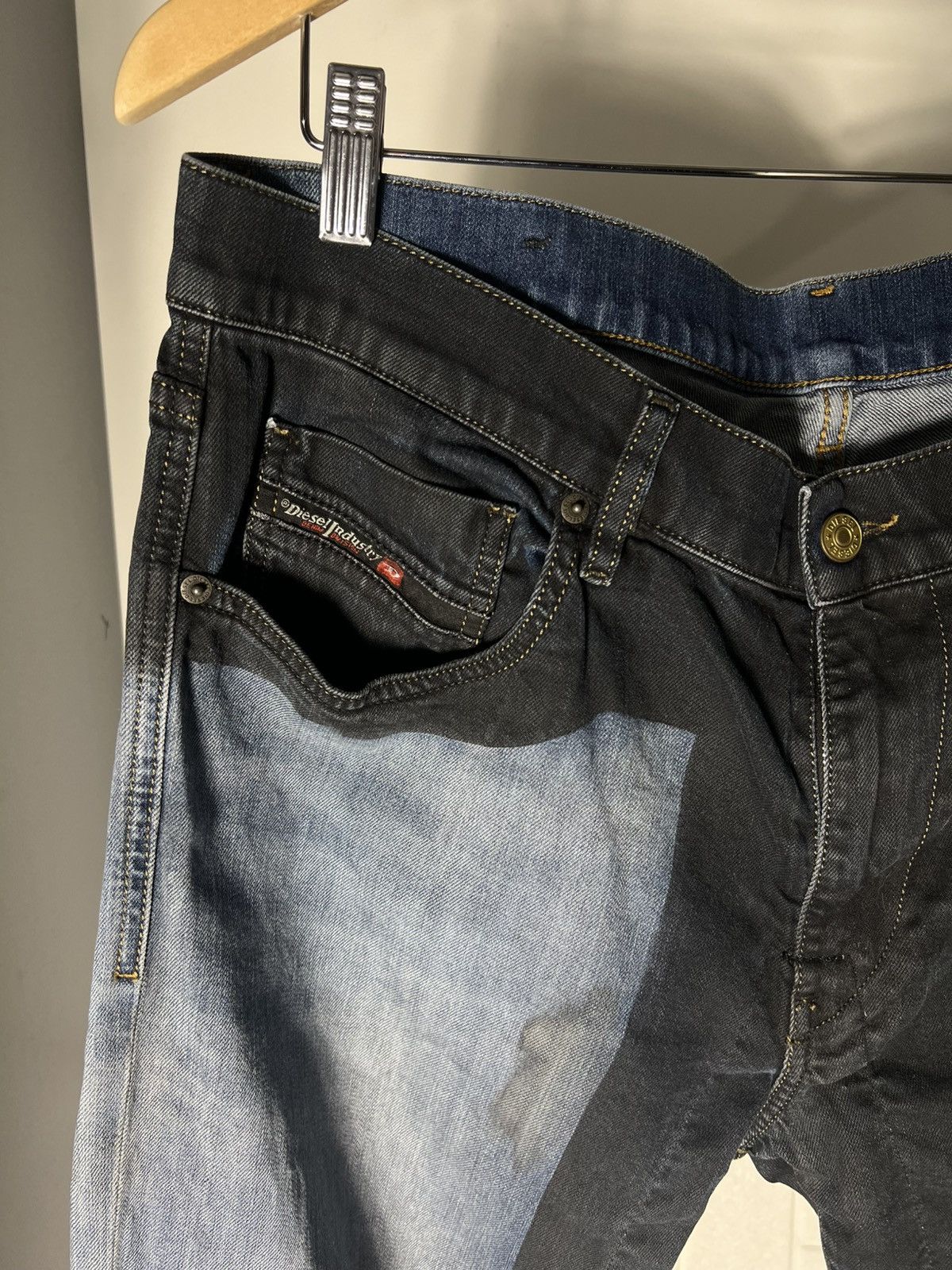 Diesel VINTAGE DIESEL INDUSTRY DENIM DIVISION DESIGNER JEANS Y2K Size US 34 / EU 50 - 12 Thumbnail