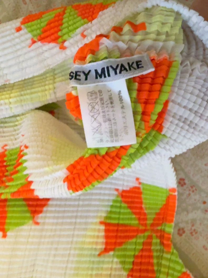 Issey Miyake Issey Miyake Windmill pleated top Size M / US 6-8 / IT 42-44 - 2 Thumbnail