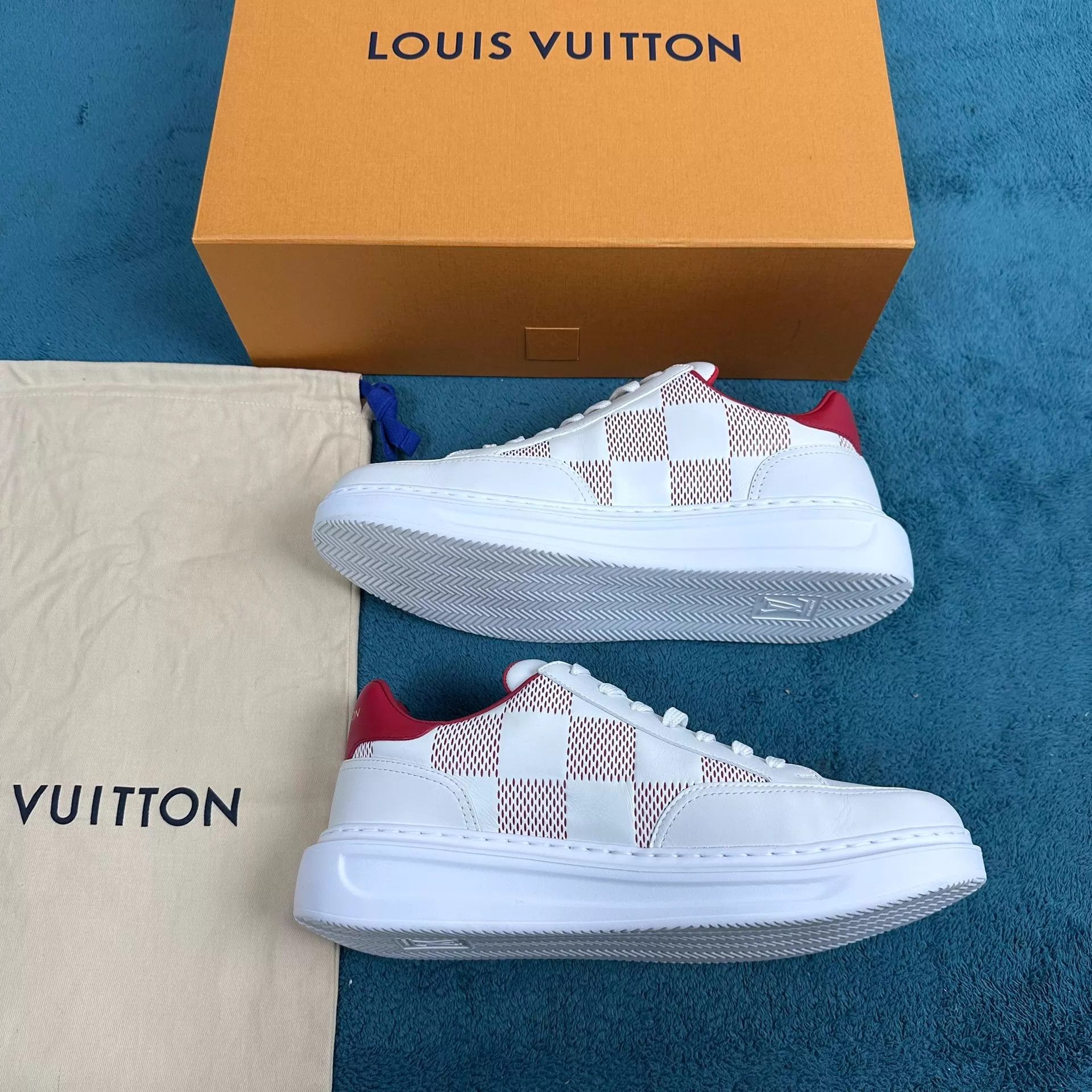 Louis Vuitton LV Beverly Hills Leather Sneakers White/Red 7.5/41.5 Size US 8.5 / EU 41-42 - 3 Thumbnail