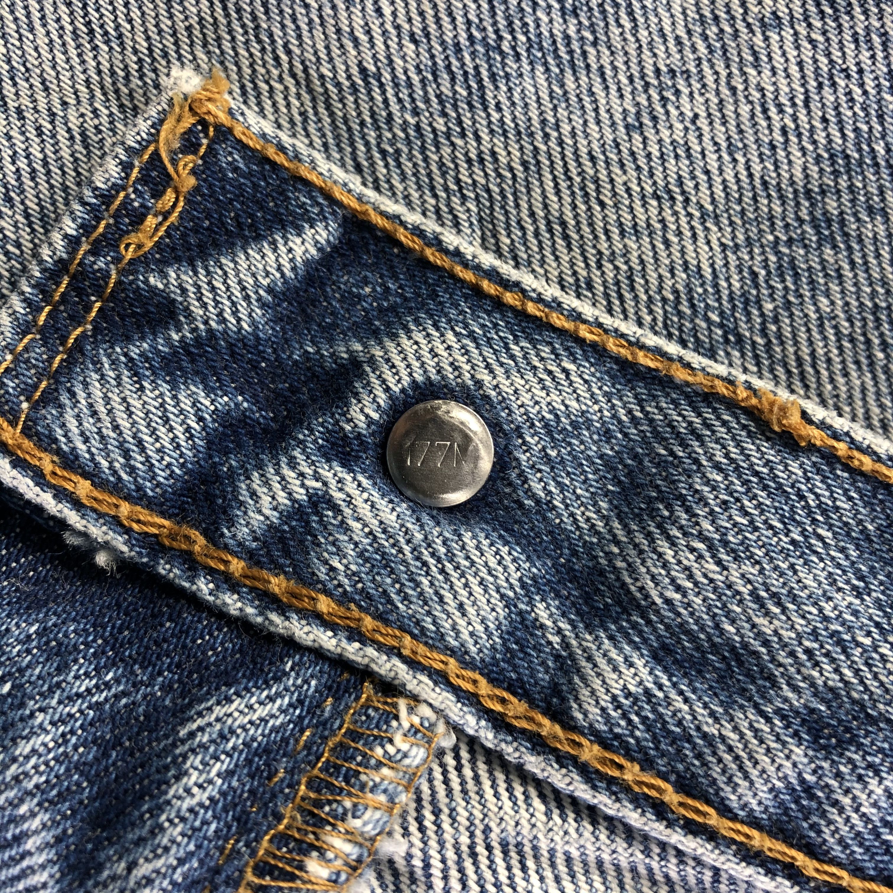 Levi's Vintage Light Wash Levis 505 Jeans-J4117 Size US 33 - 9 Thumbnail
