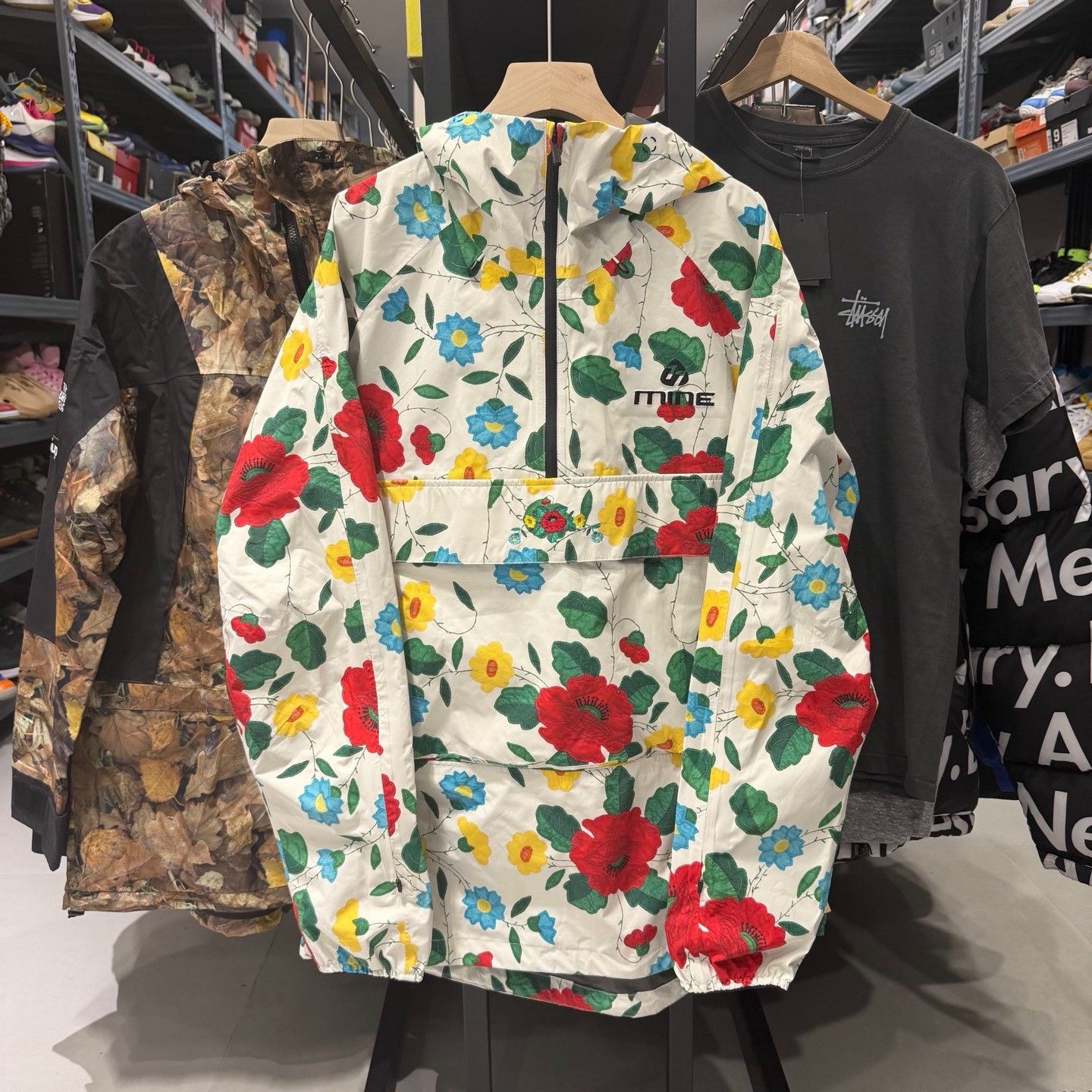 Burton KIDROBOT X BURTON Snowboard Jacket | Grailed