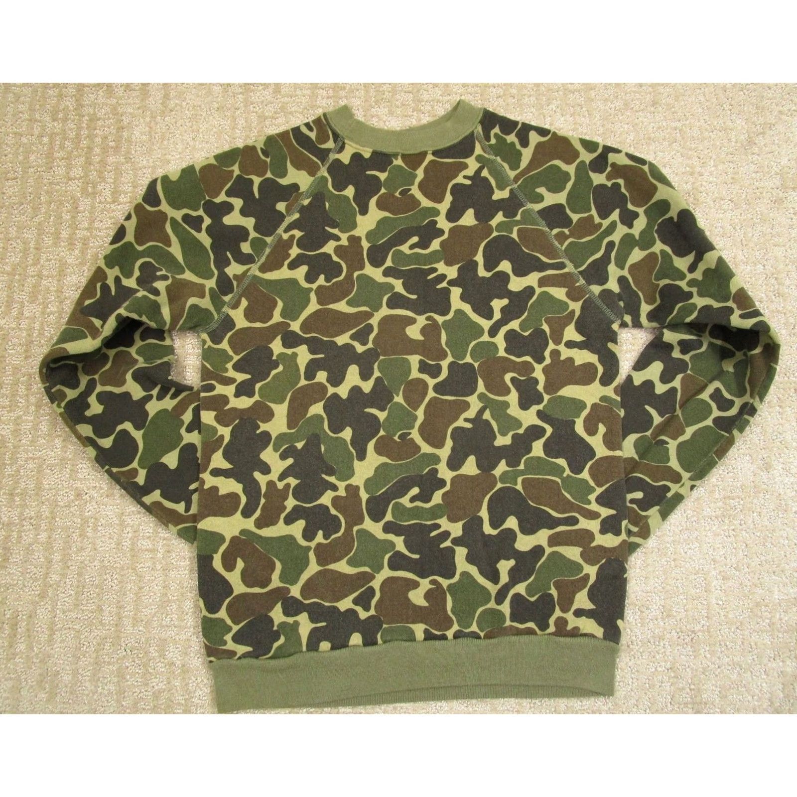 Russell Athletic VINTAGE Russell Athletic Crewneck Shirt Mens M Green Frog Skin Camo USA 90s Outdoor Logo Sweater Pullover Size US M / EU 48-50 / 2 - 5 Thumbnail