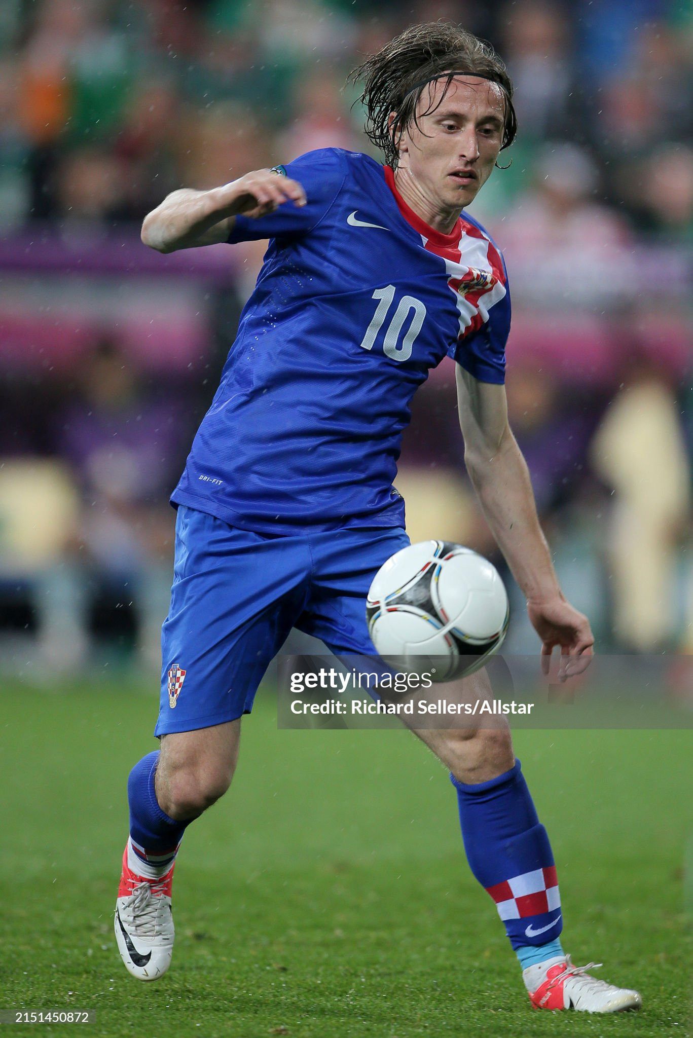 Nike Nike x Croatia 2012 Modric #10 Away Jersey Size US S / EU 44-46 / 1 - 8 Thumbnail