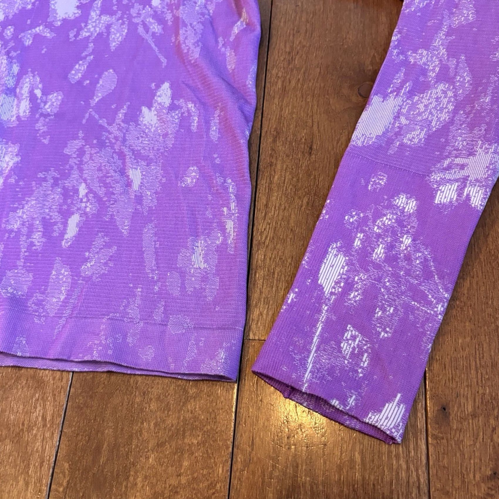 Lululemon Lululemon Womens Swiftly Tech Shirt 2.0 sz 8 Shadow Bloom Moonlit Magenta Size M / US 6-8 / IT 42-44 - 4 Thumbnail