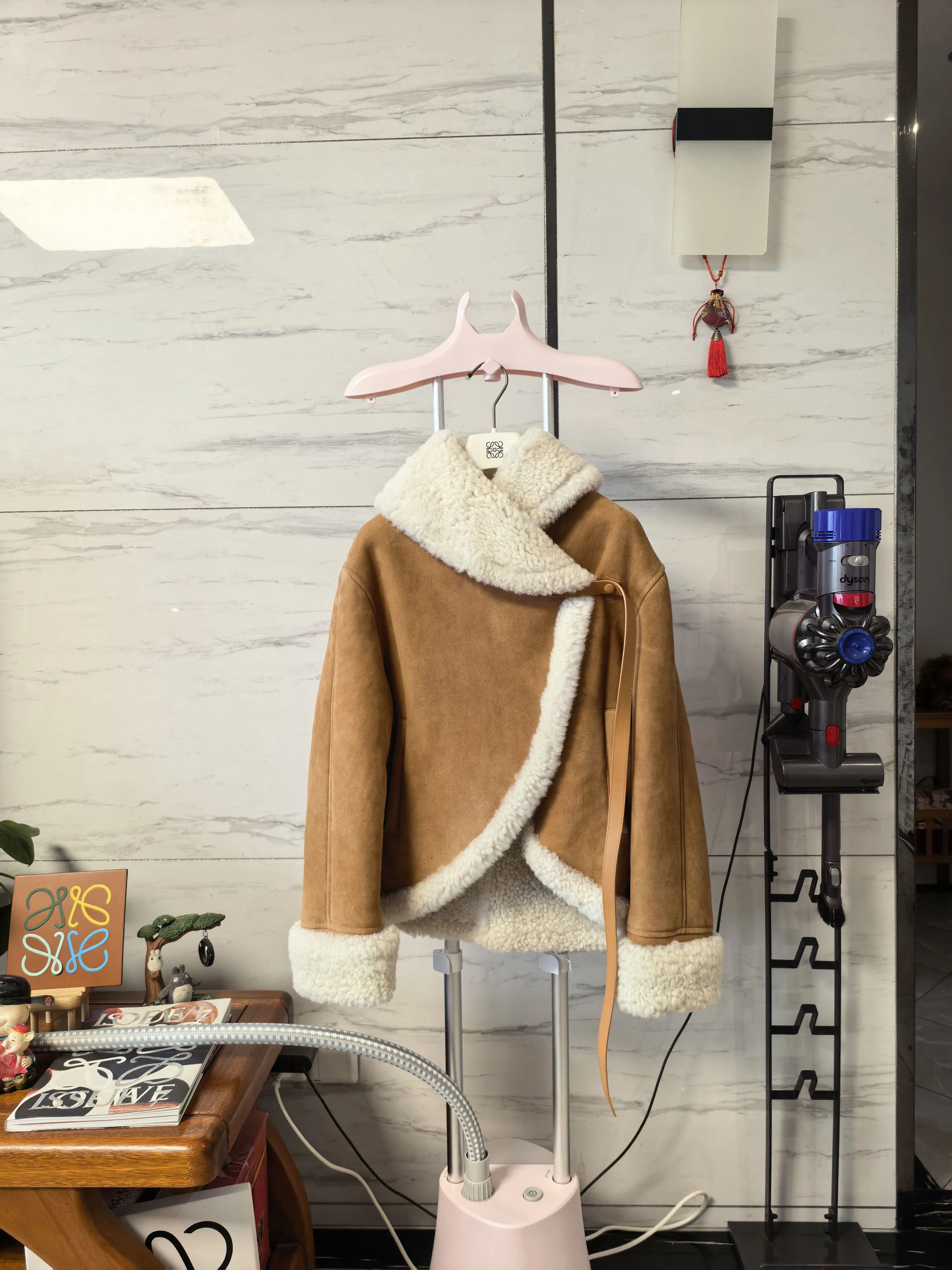Loewe LOEWE shearling lambskin coat 34 Size XXS / US 00 / IT 34 - 1 Thumbnail