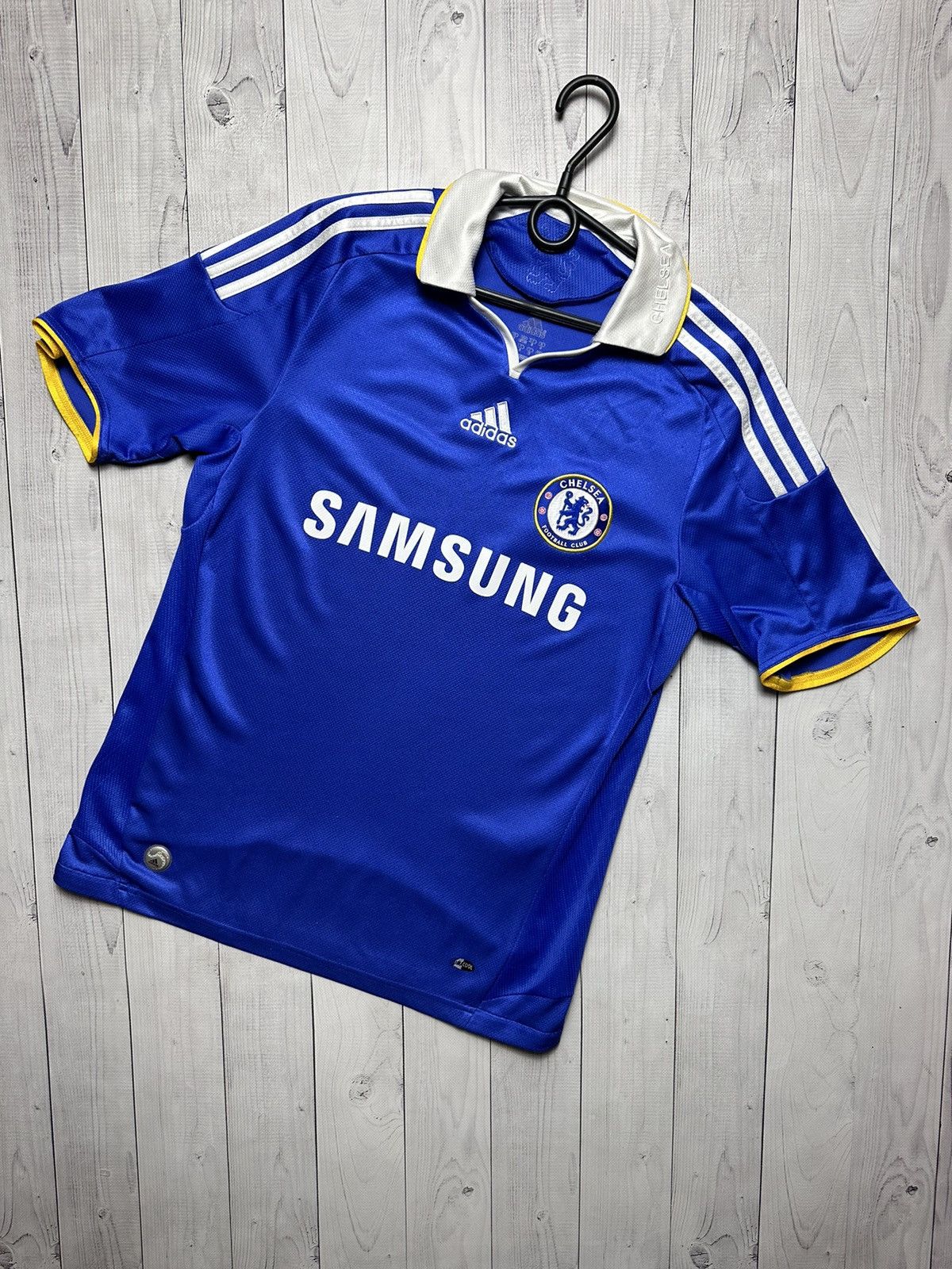 Adidas × Chelsea Soccer × Vintage Vintage adidas Chelsea soccer jersey Samsung size S/M Size US S / EU 44-46 / 1 - 1 Thumbnail