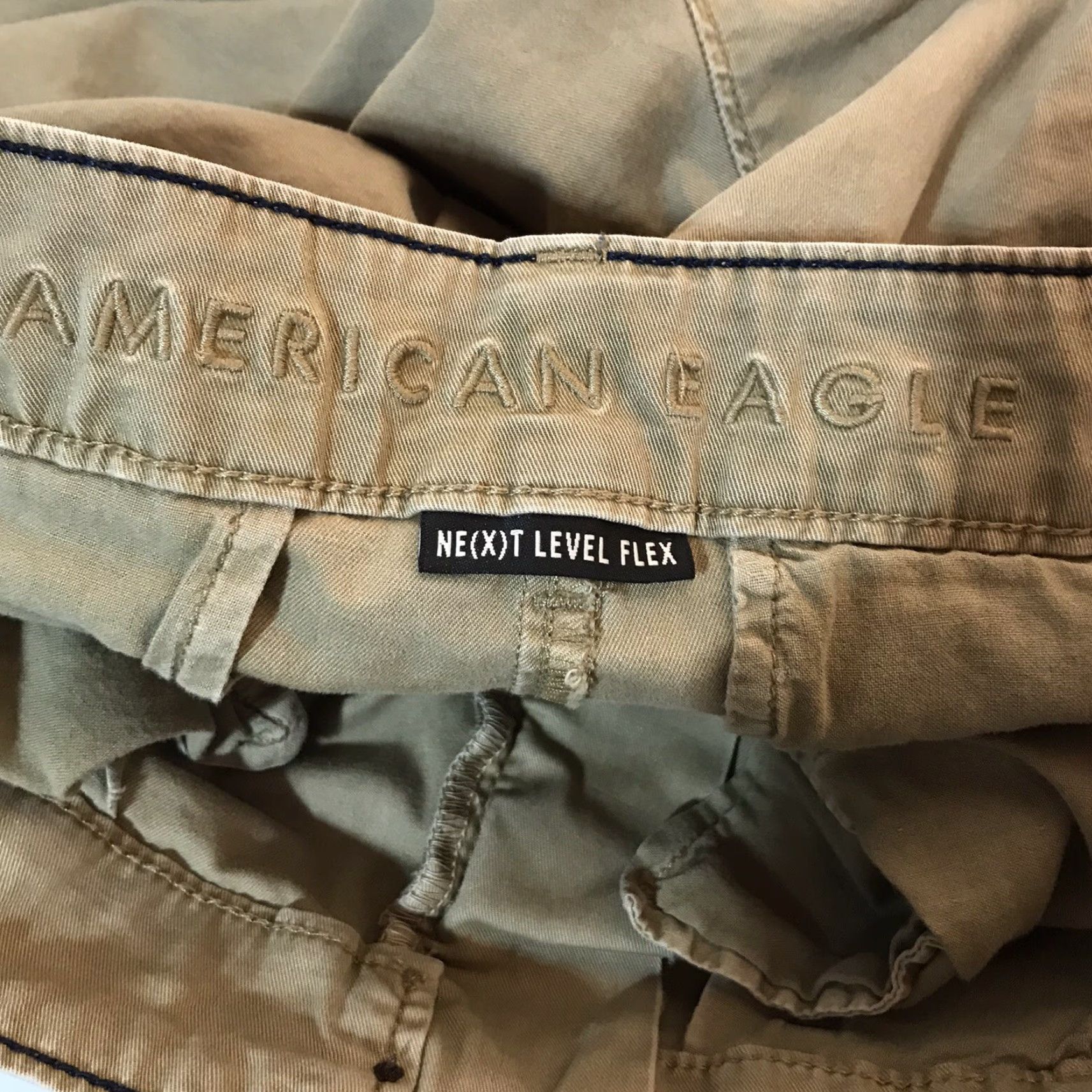 American Eagle Outfitters VINTAGE American Eagle Khaki Cargo Shorts Mens Size 31 Beige Stretch Breathable Summer Casual Size US 31 - 6 Thumbnail