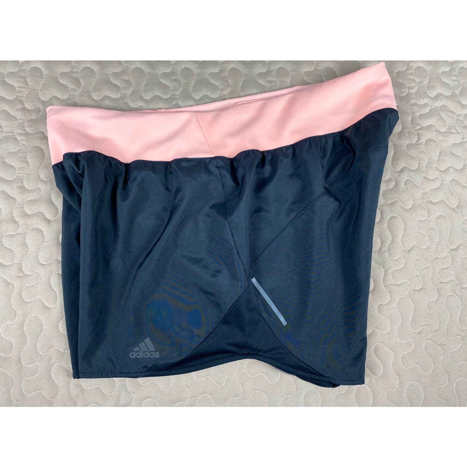 Adidas Adidas Climalite Womens Running Short 4” Sz XL Black & Pink Size 40" / US 18 - 3 Thumbnail